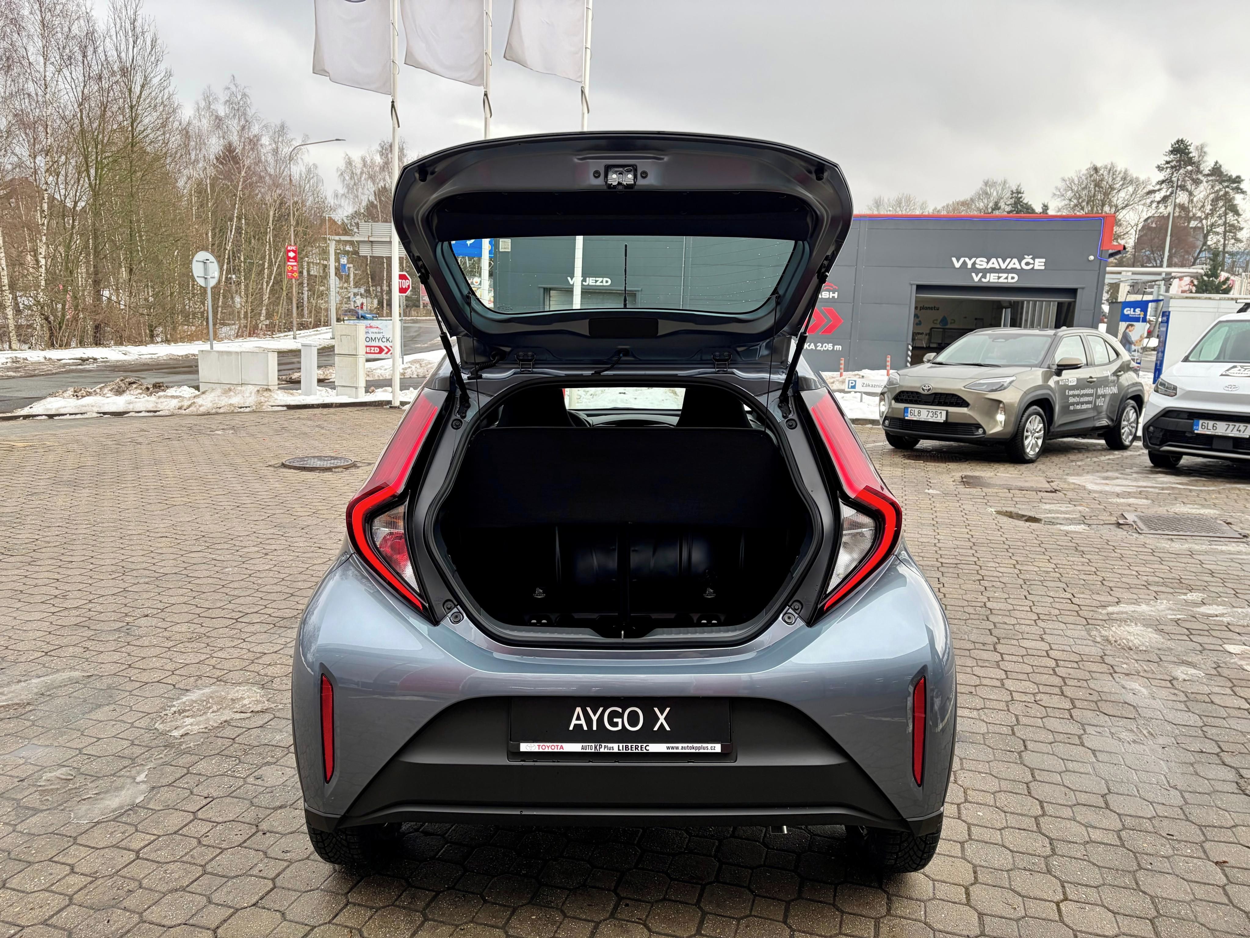 Toyota Aygo, 1,5 HEV 116k Active - fotka 6