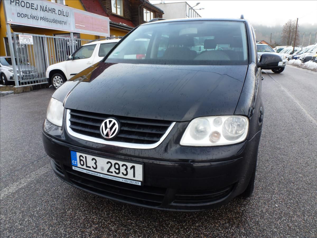 Volkswagen Touran, 2,0 TDI 6rychl,TZ,Klima,7míst - fotka 3