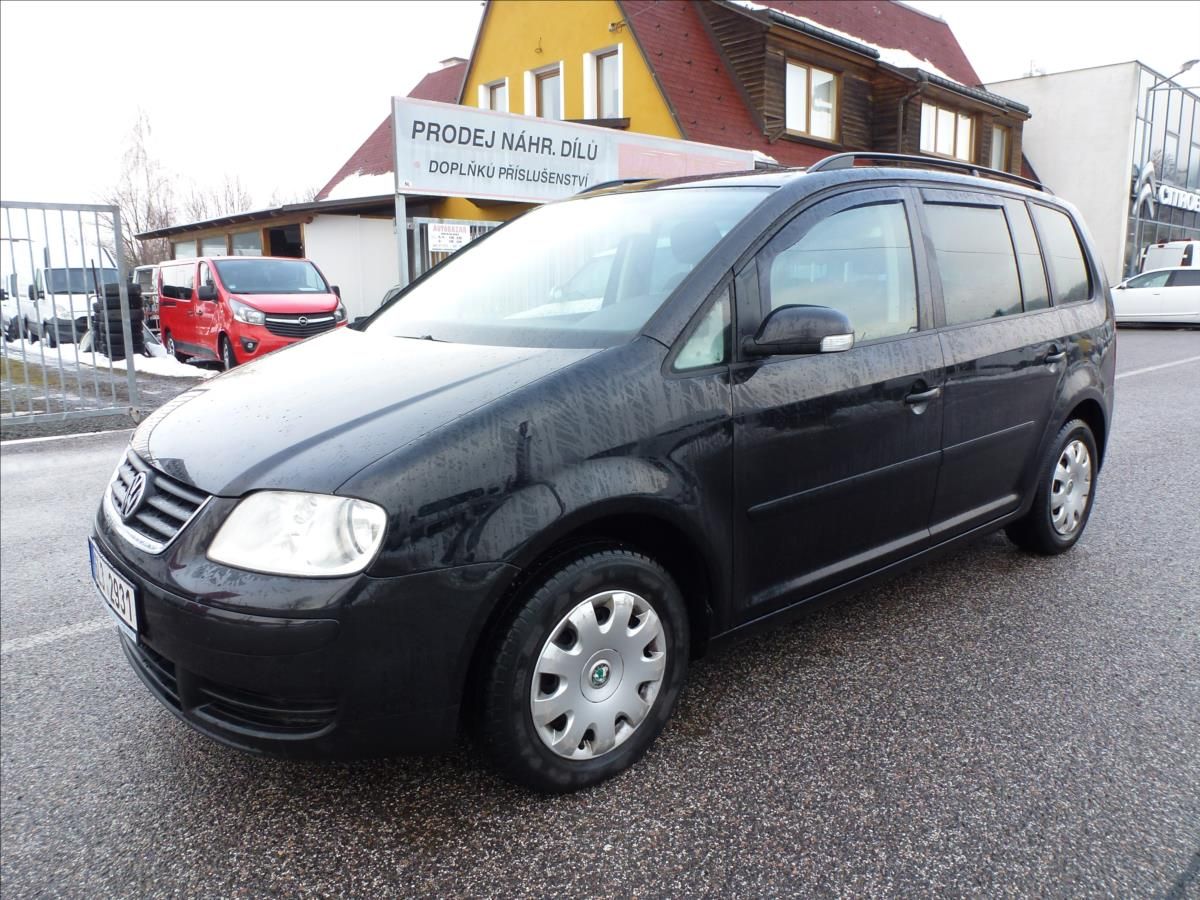 Volkswagen Touran, 2,0 TDI 6rychl,TZ,Klima,7míst