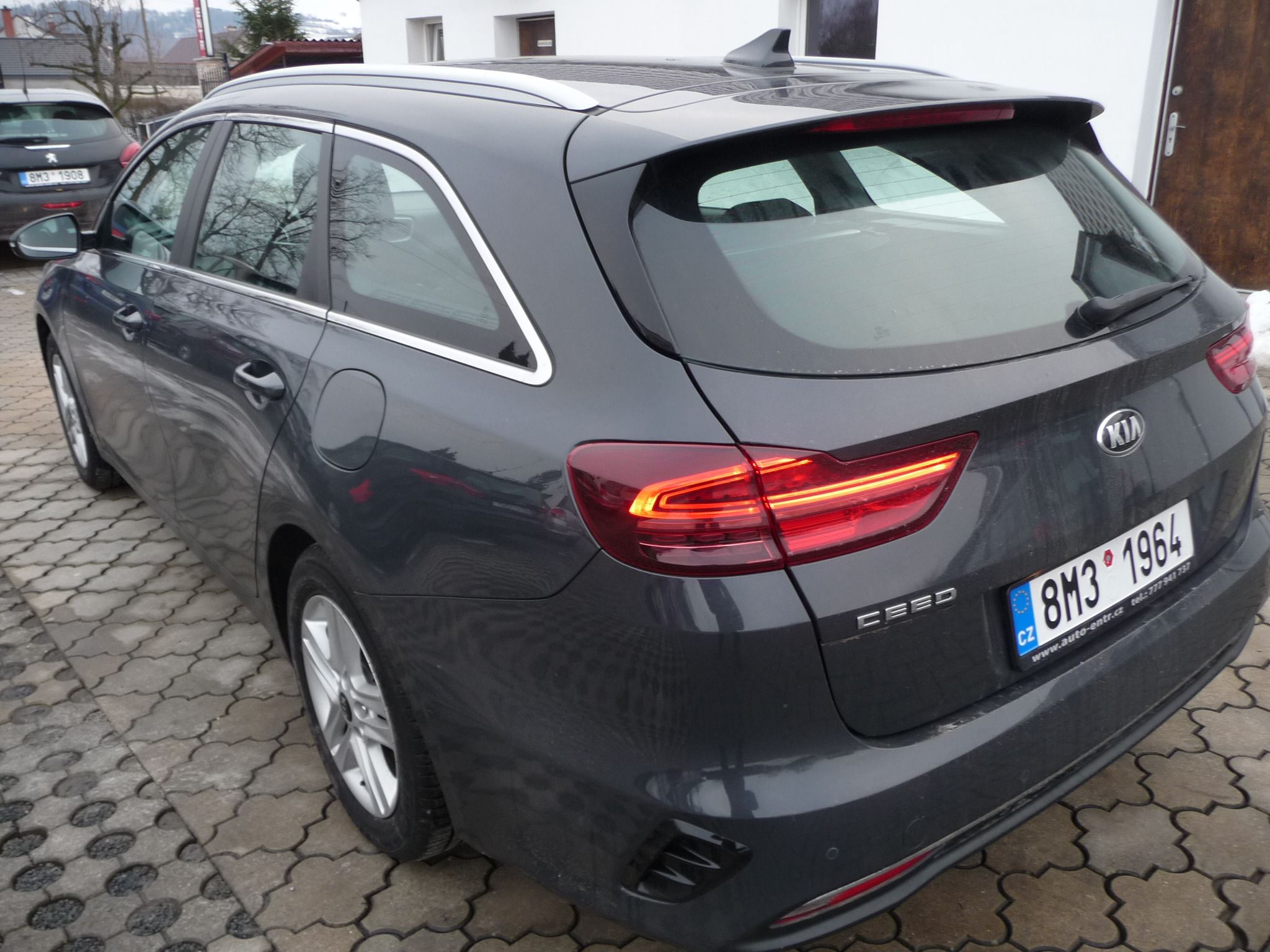 Kia Cee´d, 1.0 T-GDi 88kw DynamicLine - fotka 4