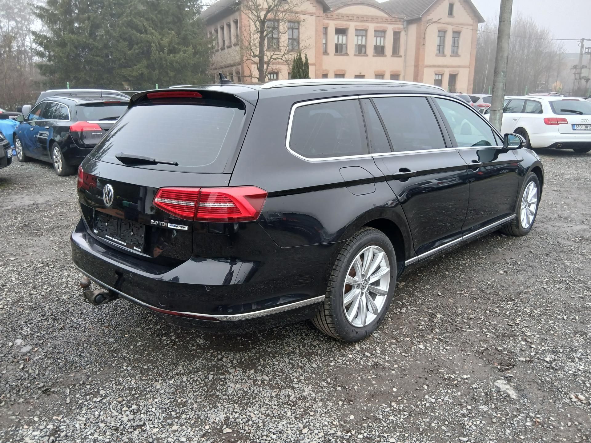 Volkswagen Passat, 2.0 TDI, Highline, DSG - fotka 4