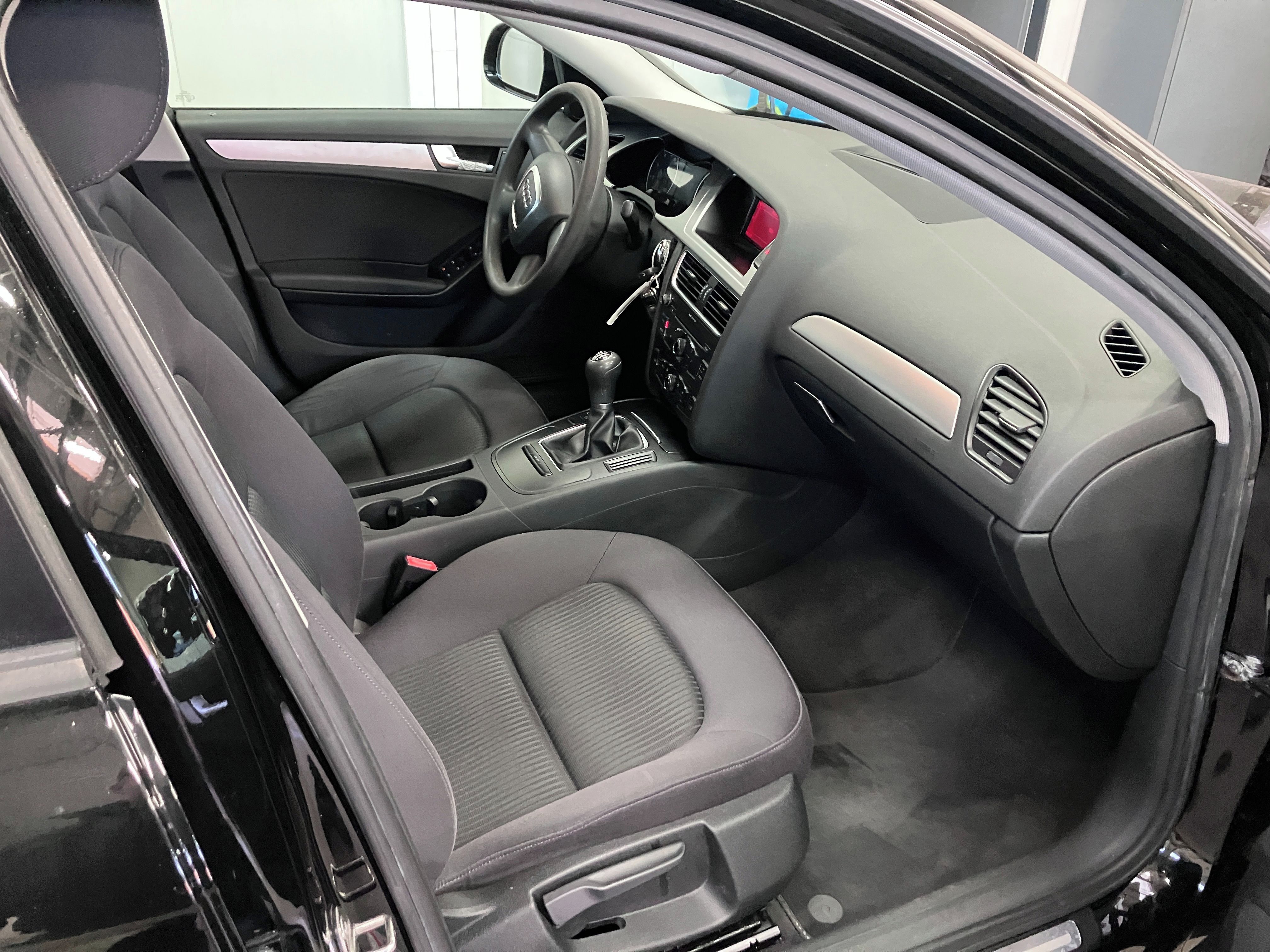 Audi A4, 1,8 TFSI motor po GO - fotka 5