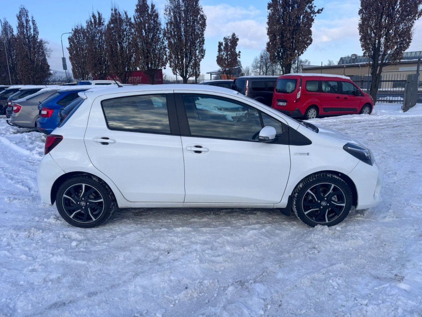Toyota Yaris, HYBRID 1,5 54 KW STK AUTOMAT - fotka 6