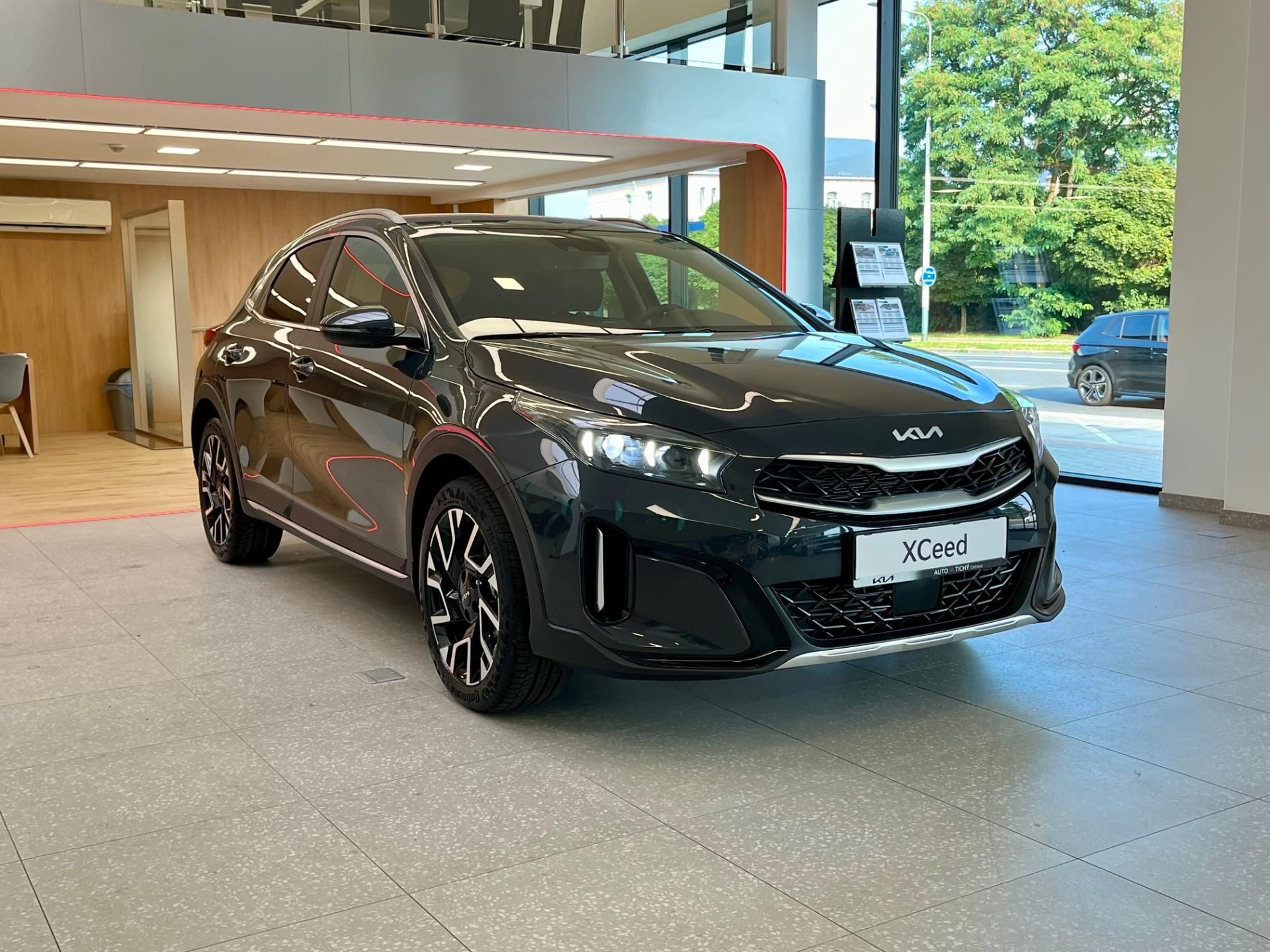 Kia XCee´d, 1.6 T-GDI GPF 7DCT STEEL EDITI - fotka 3