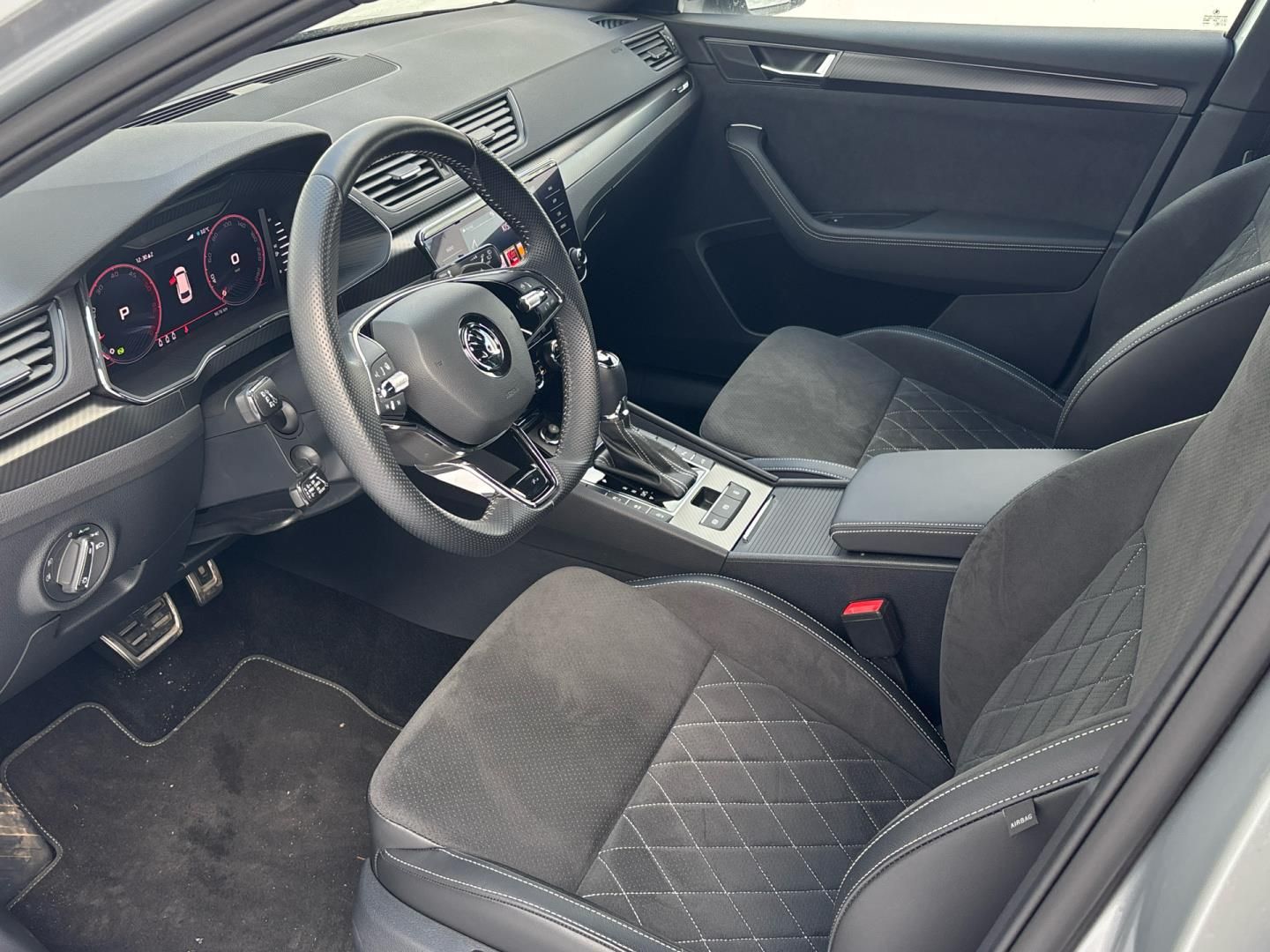 Škoda Superb, 2.0 TDI / 147 kW Sportline 4x4 - fotka 6