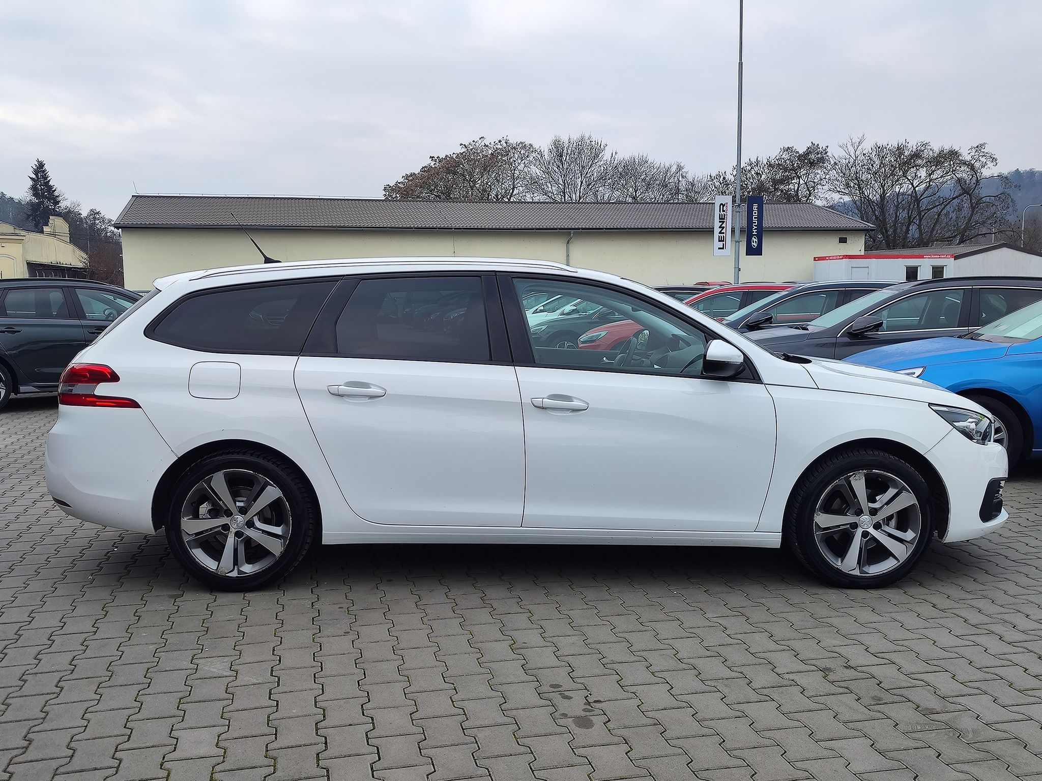 Peugeot 308, 1.2 Puretech/81kW S&S Active - fotka 4