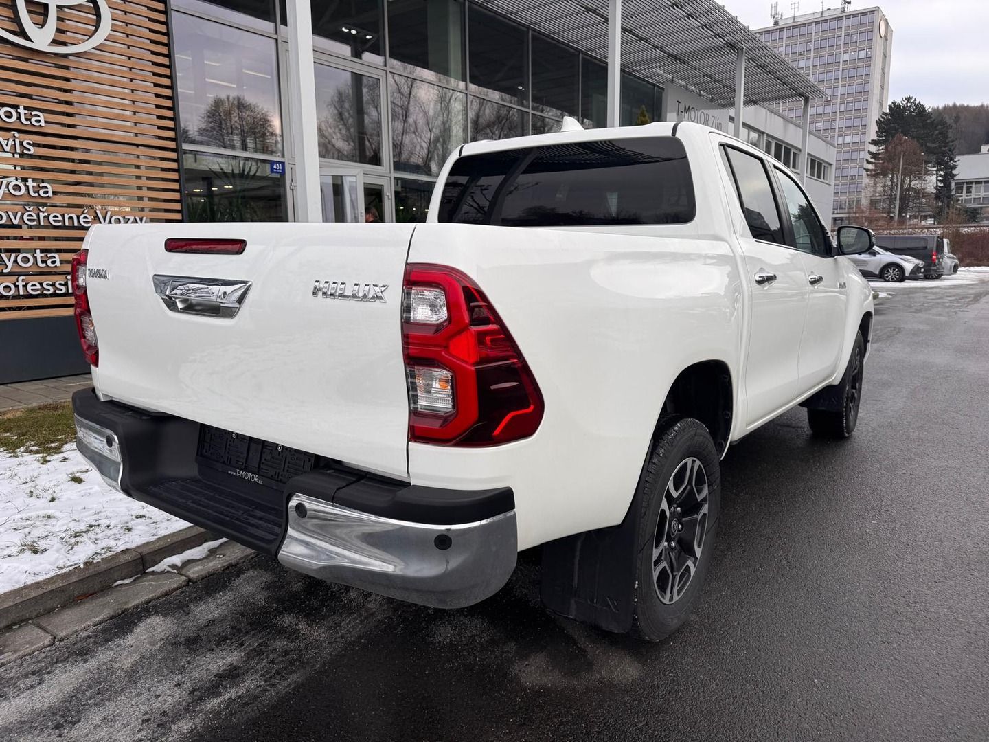 Toyota Hilux, 4x4 Executive - fotka 3