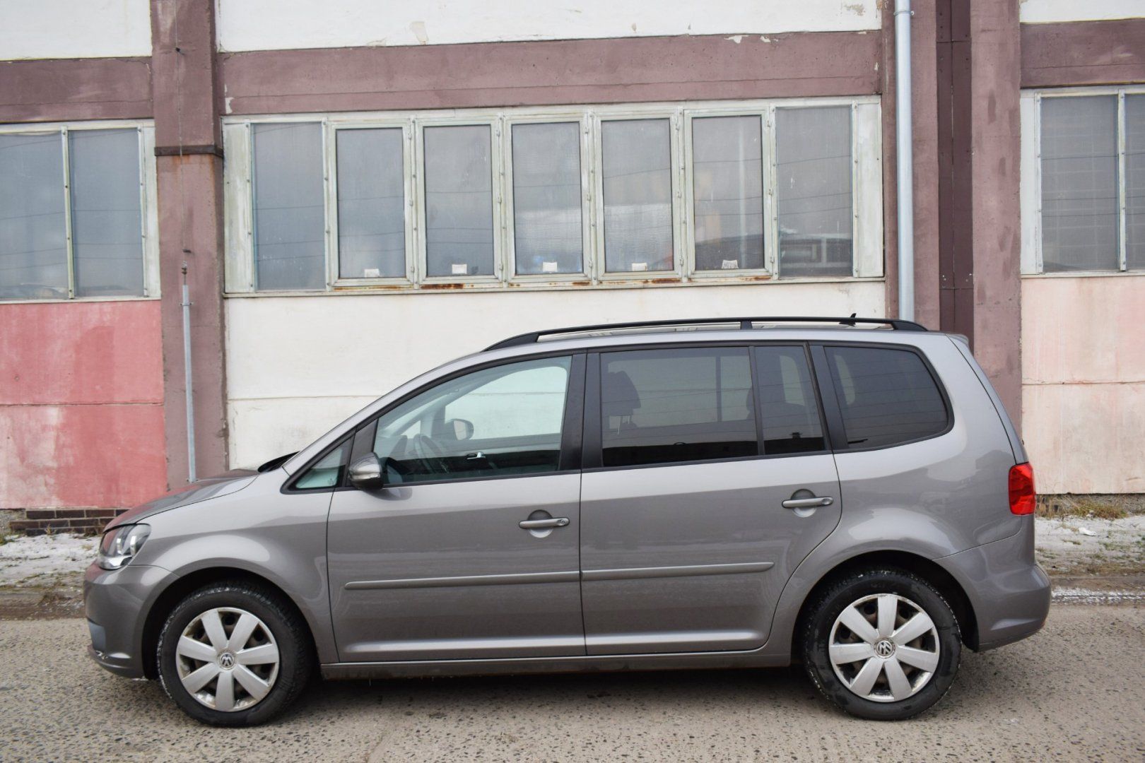 Volkswagen Touran, 1.4TSi 103KW/MANUÁL/2011/TAŽNÉ - fotka 3