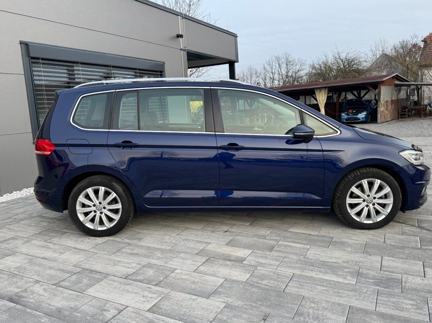 Volkswagen Touran, HIGHLINE 2.0 TDI DSG - fotka 4