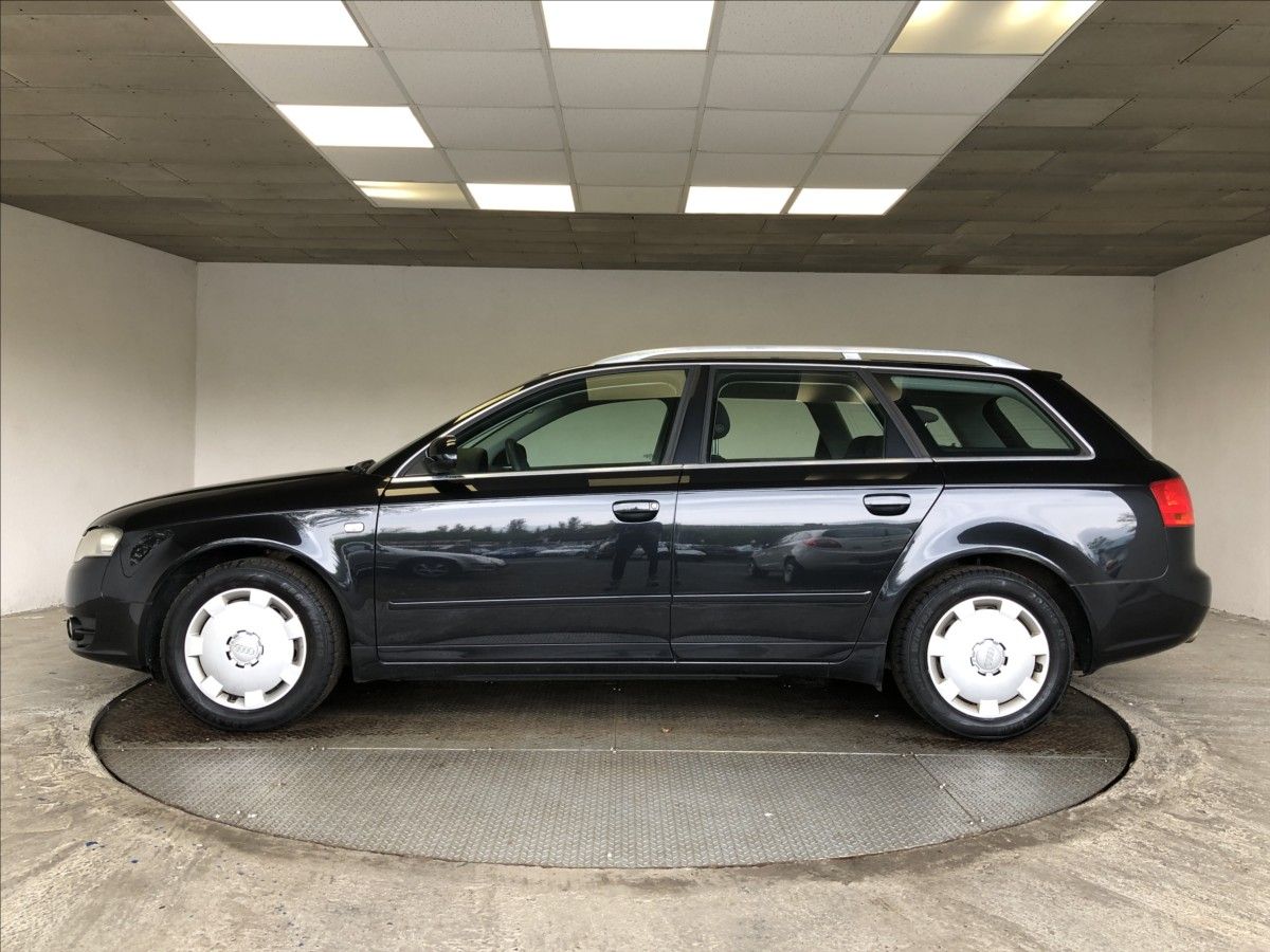 Audi A4 Avant, 1,6 MPI - fotka 4