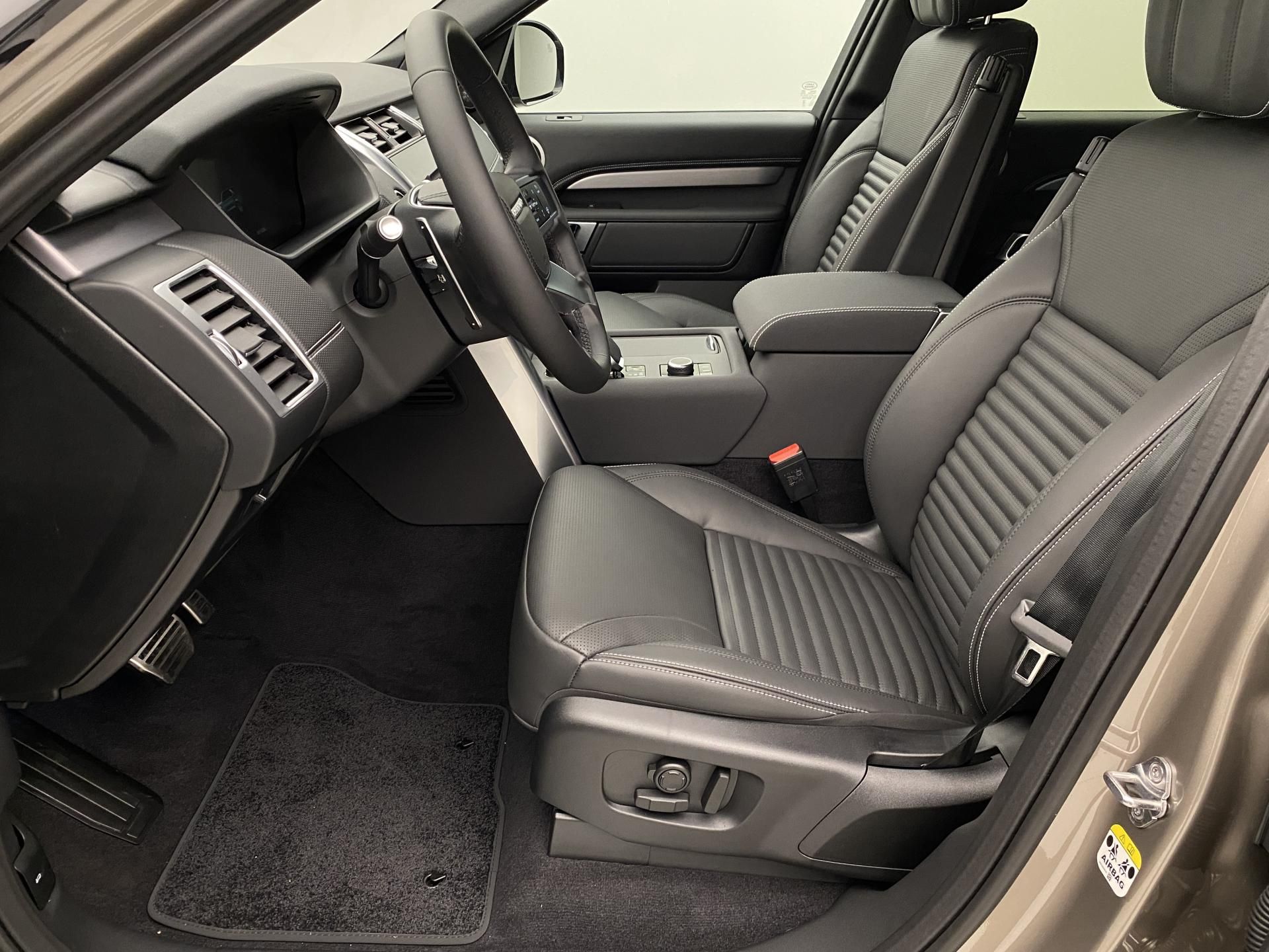 Land Rover Discovery, D350 Dynamic HSE AWD AUT - fotka 3