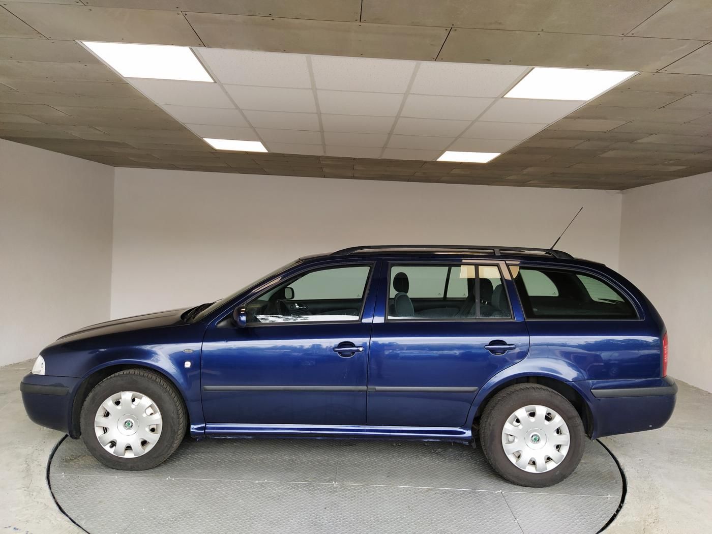 Škoda Octavia, 1,6 75KW - fotka 4