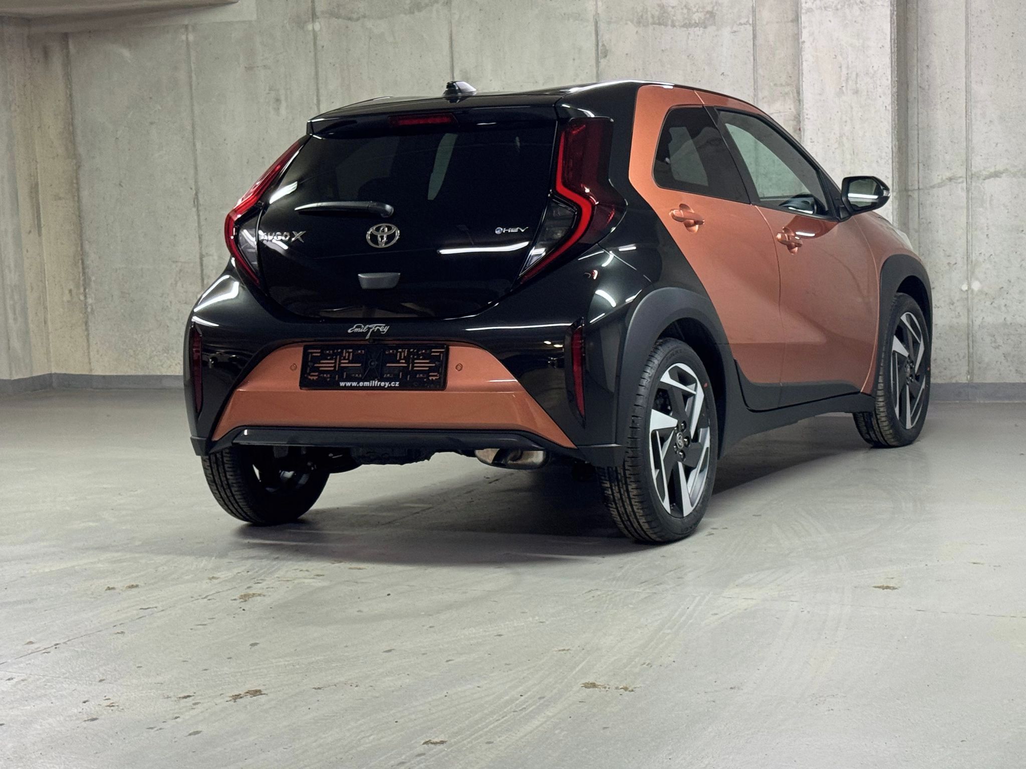 Toyota Aygo, Executive  1.5 Hybrid 116k - fotka 5