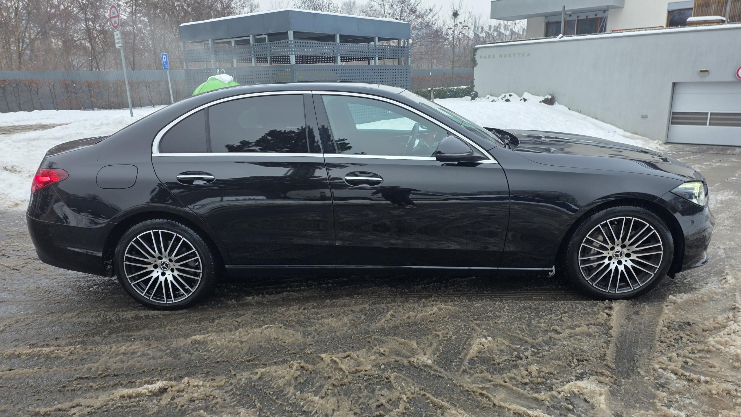 Mercedes-Benz Třídy C, C300d AMG SEDAN AUT - fotka 3