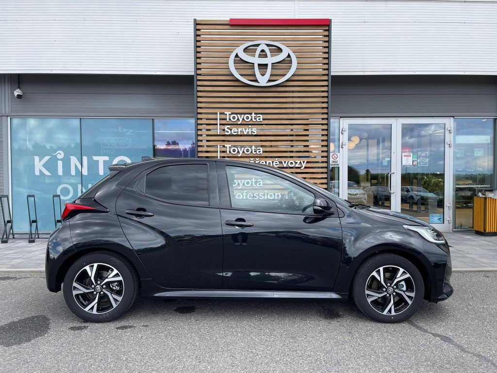Toyota Yaris, 1.5 HEV Style - fotka 4