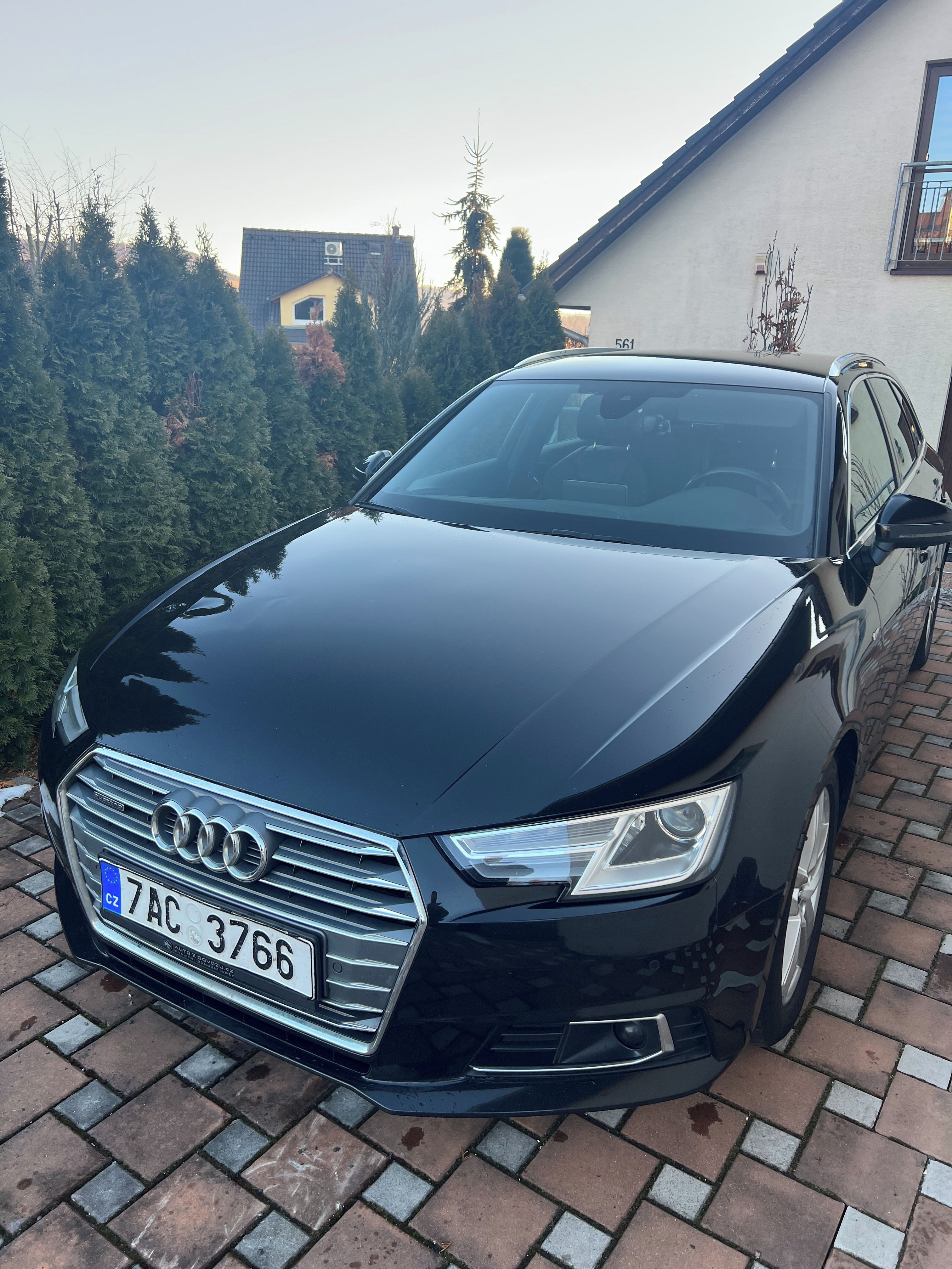 Audi A4 Avant, 2.0 TDi 140 kw QUATTRO S-Line