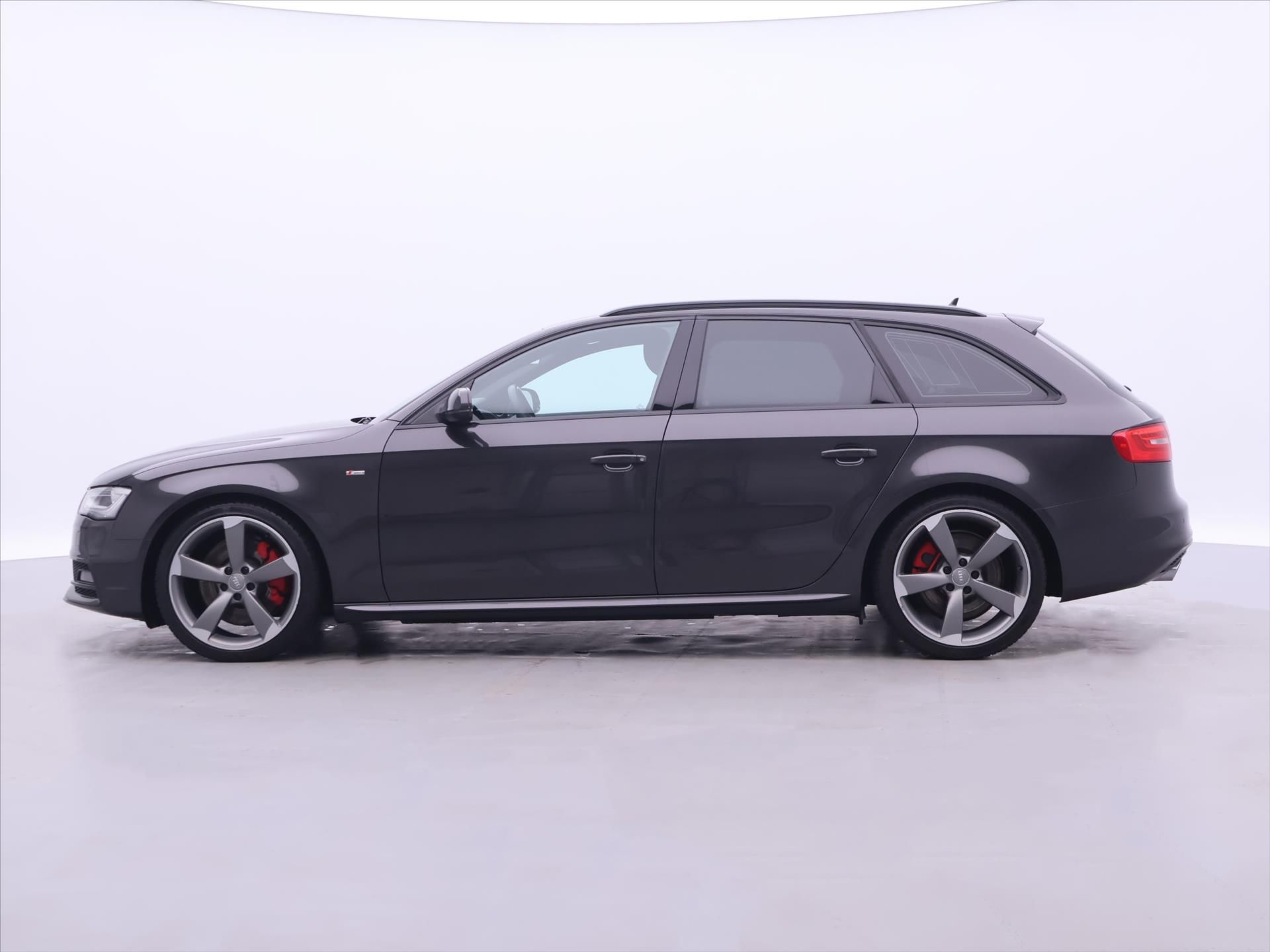 Audi A4, 3,0 TDI 180kW S-Line quattro - fotka 4