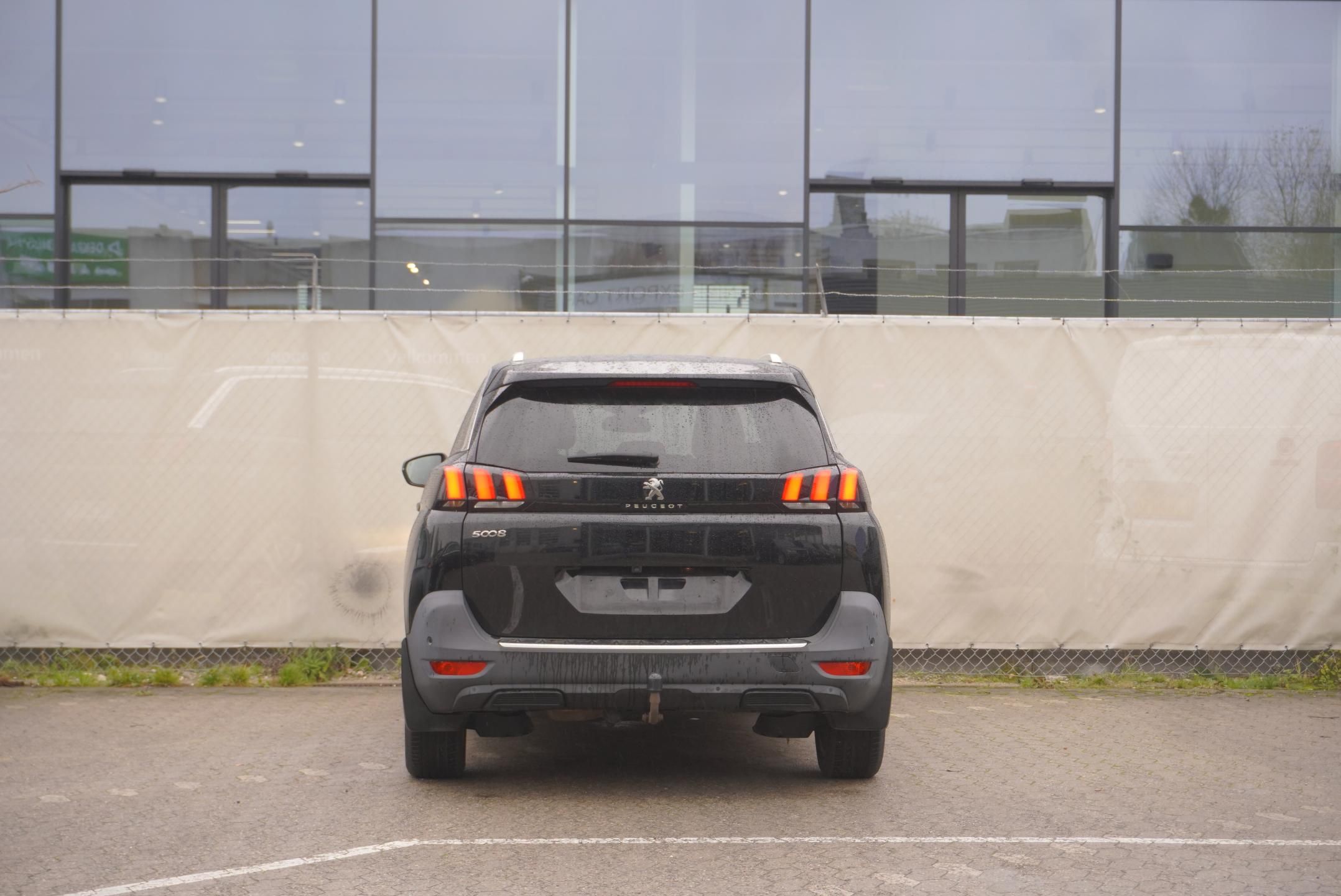 Peugeot 5008, 5008  1,2I 96 kW ALLURE 7 MÍST - fotka 4