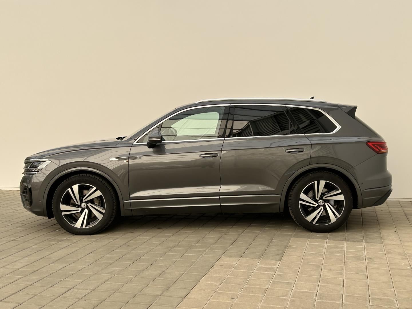 Volkswagen Touareg, 3.0TSI 250kW 4x4  R-Line - fotka 3
