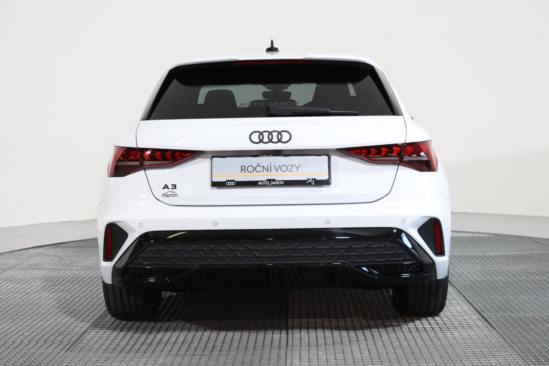Audi A3, Spb Sline 35 TFSI Stronic - fotka 6