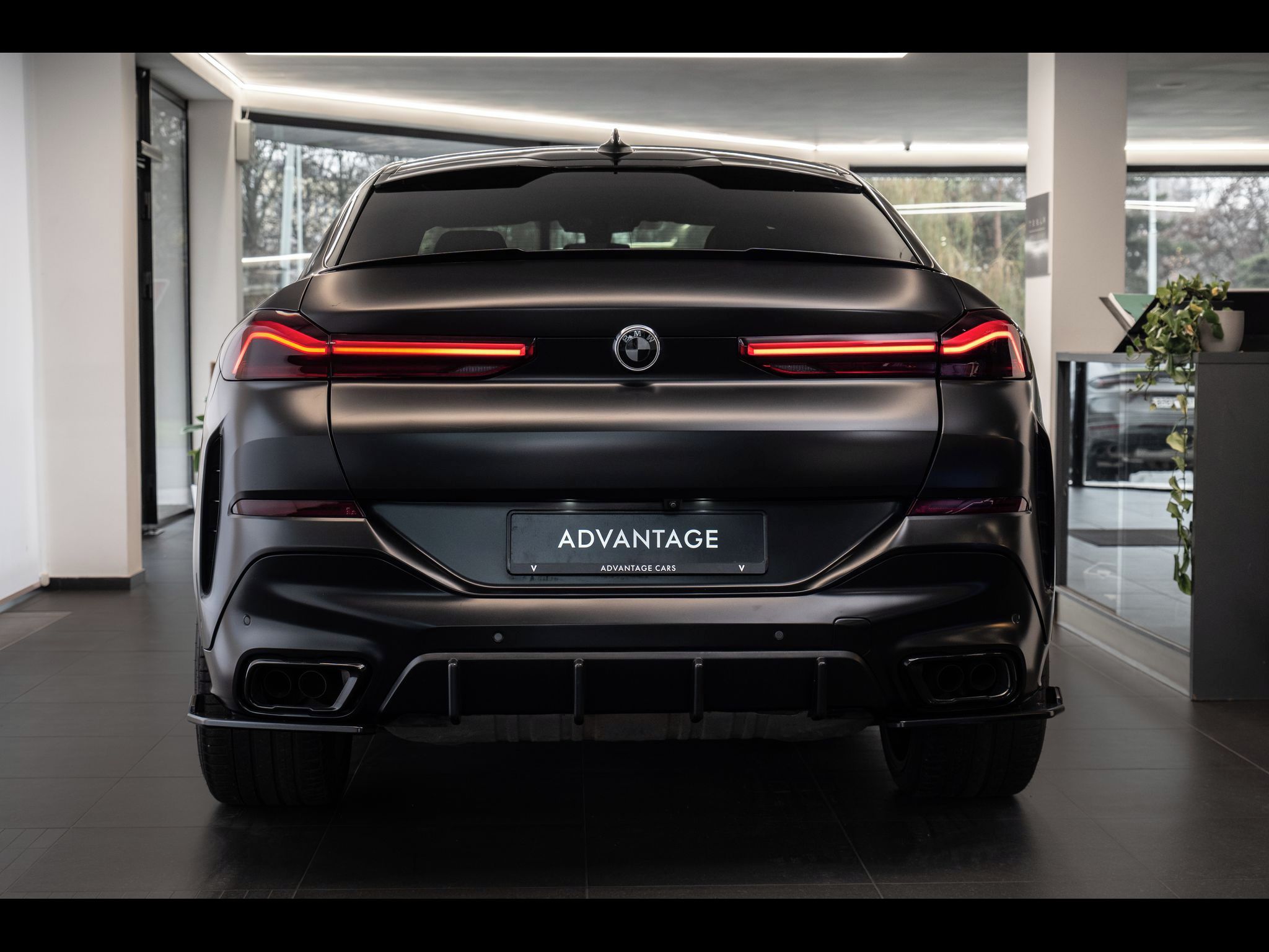 BMW X6, M50i HAXER/HarmanKardon/360 - fotka 3
