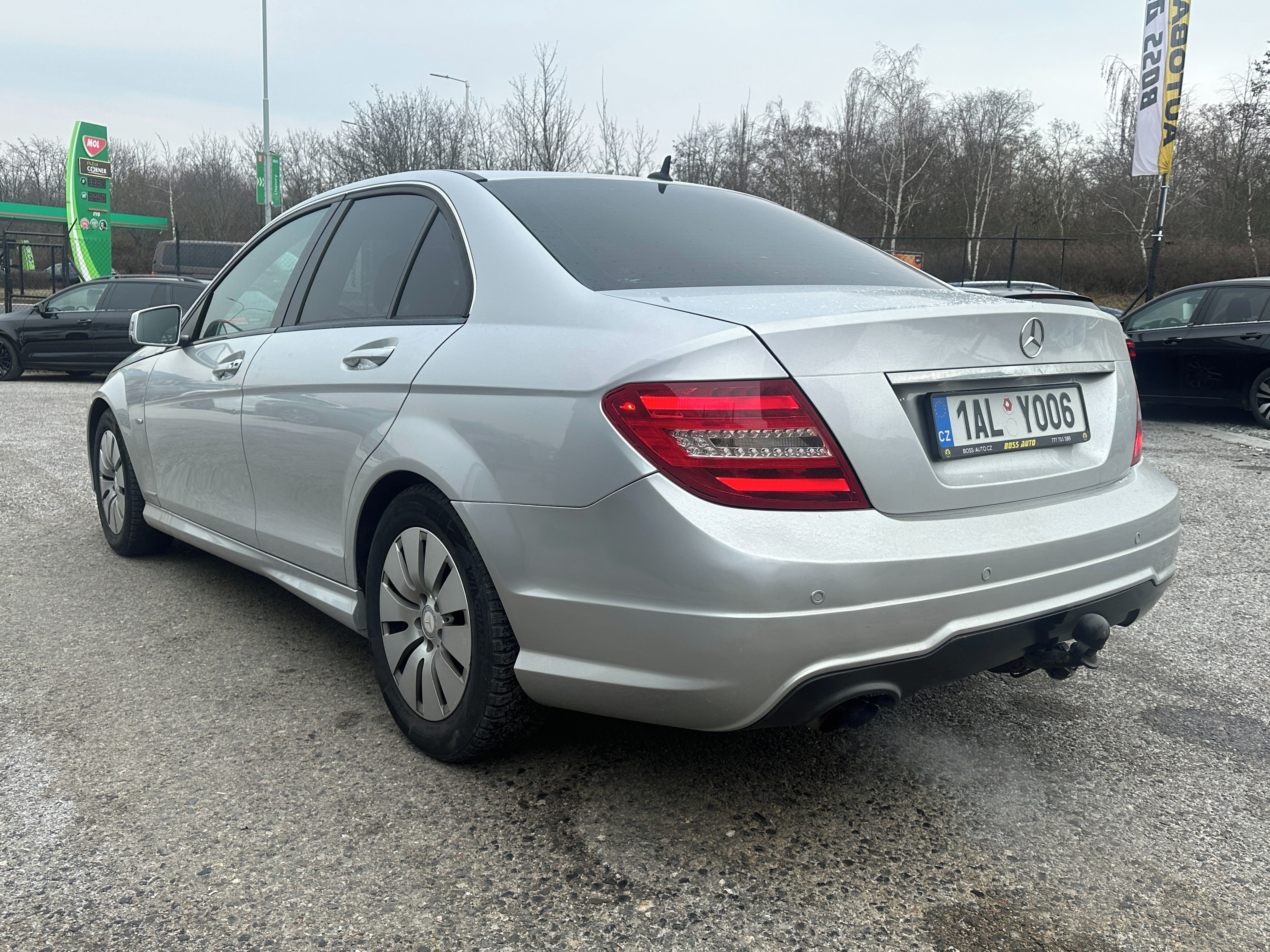 Mercedes-Benz Třídy C, Mercedes-Benz C 180 2013 - fotka 4
