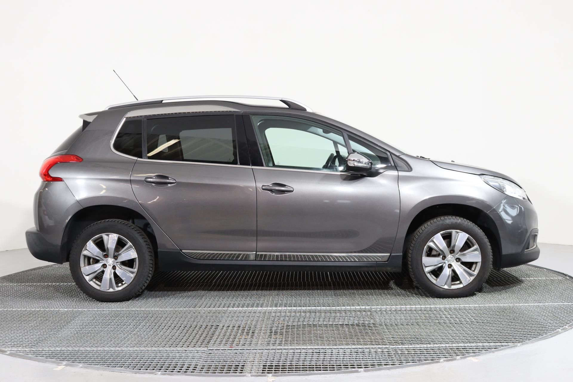 Peugeot 2008, 1.6 HDI 88kw - fotka 3