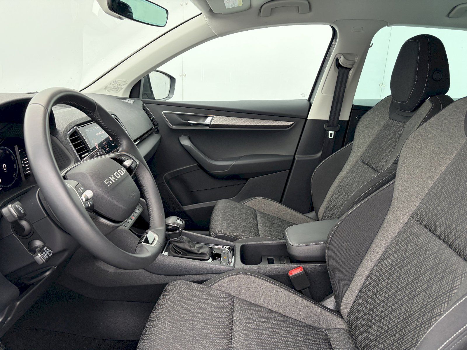 Škoda Karoq, DSG 2.0 TDI / 110 kW / TOP SEL - fotka 6