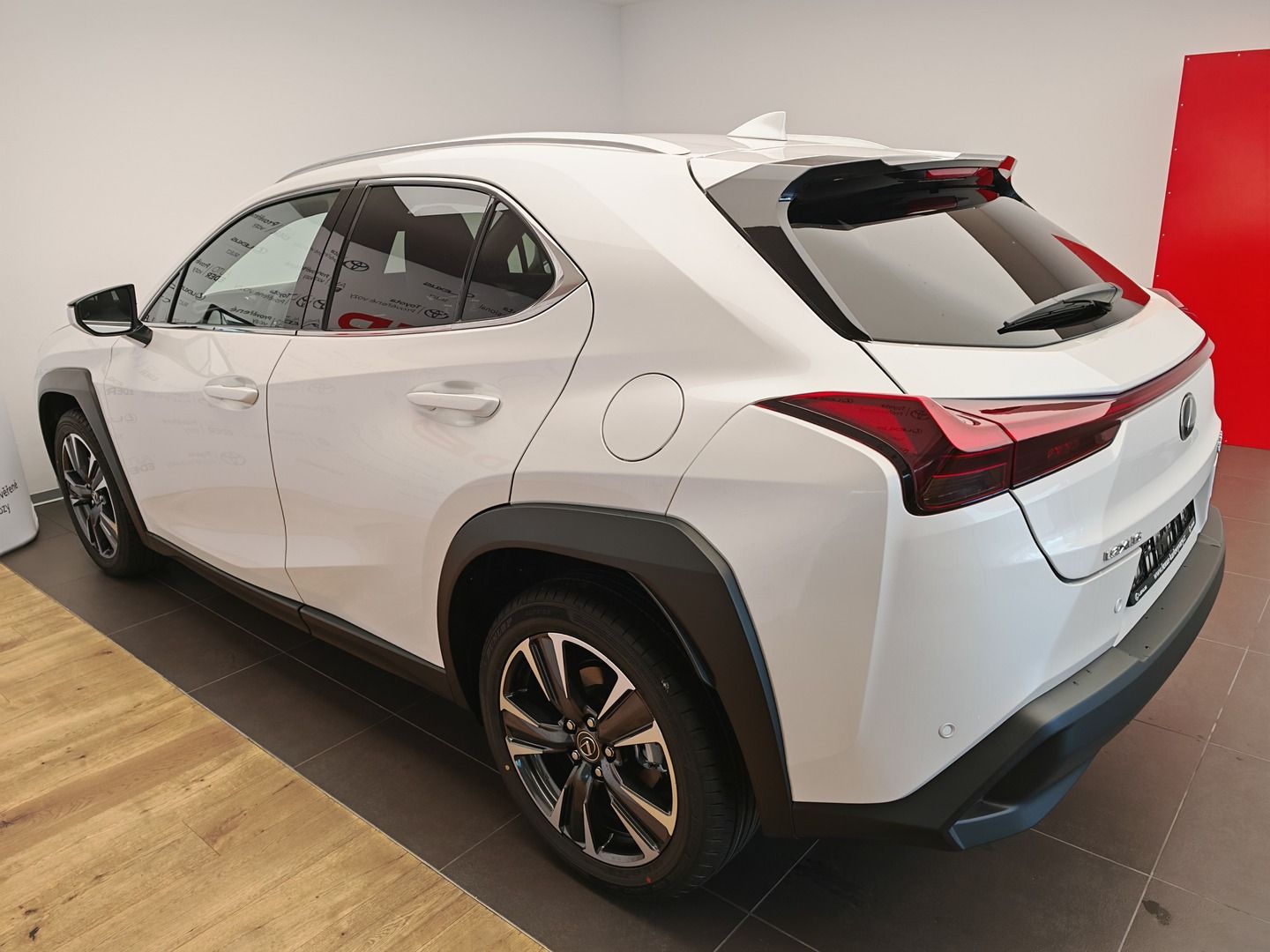 Lexus UX 300h, Business TECH - fotka 6