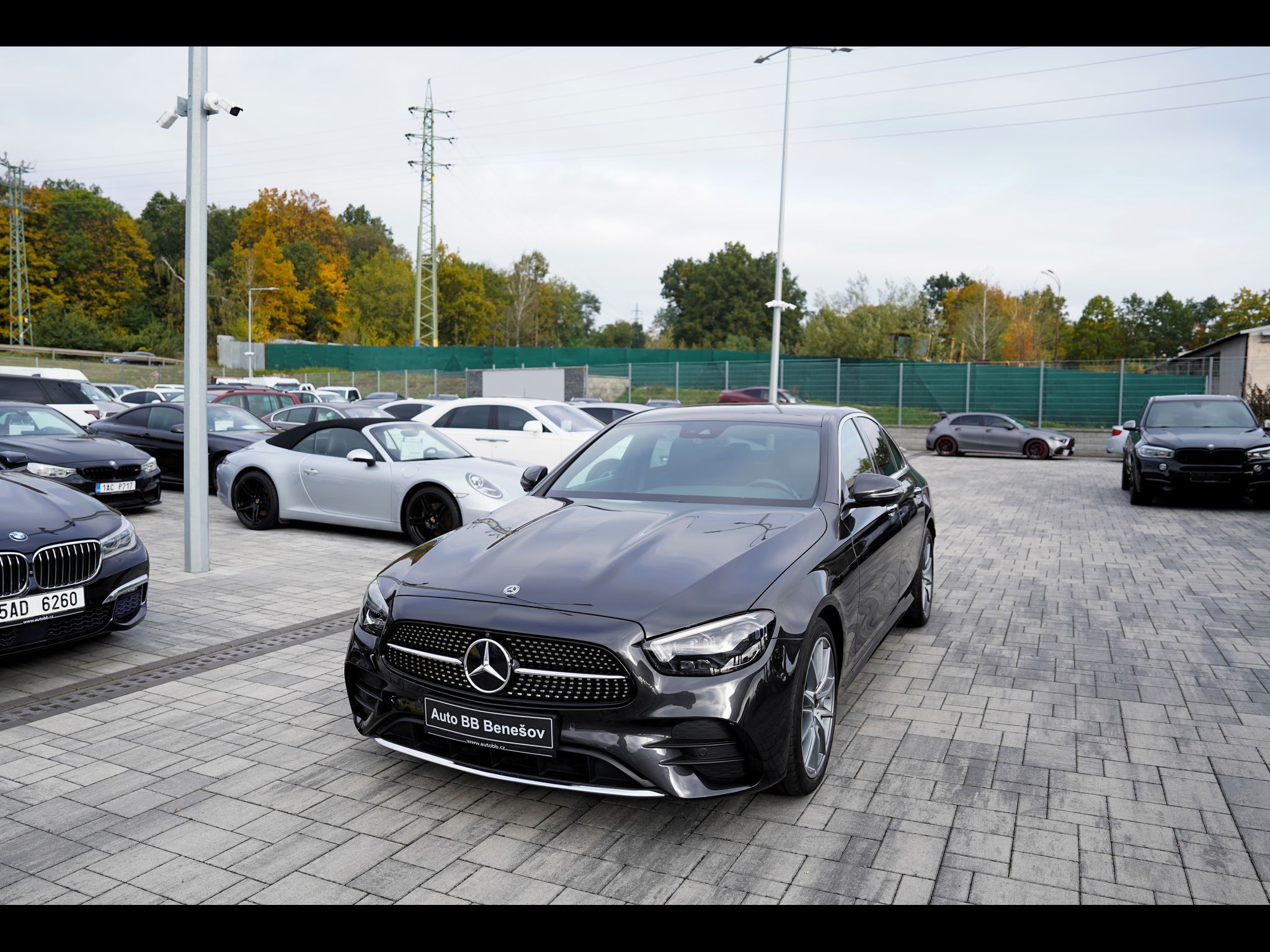 Mercedes-Benz Třídy E, E 200 4Matic AMG/LED/360/ČR - fotka 2