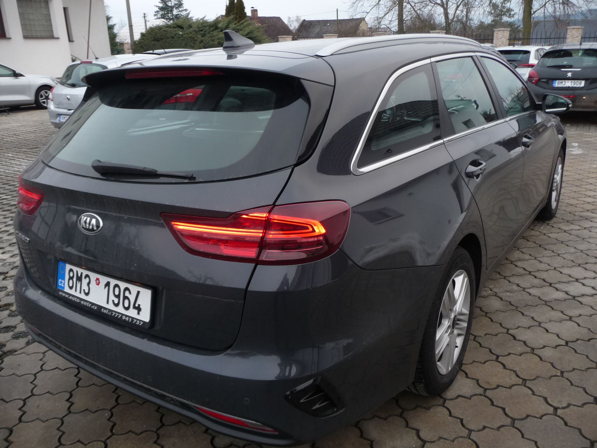 Kia Cee´d, 1.0 T-GDi 88kw DynamicLine - fotka 6