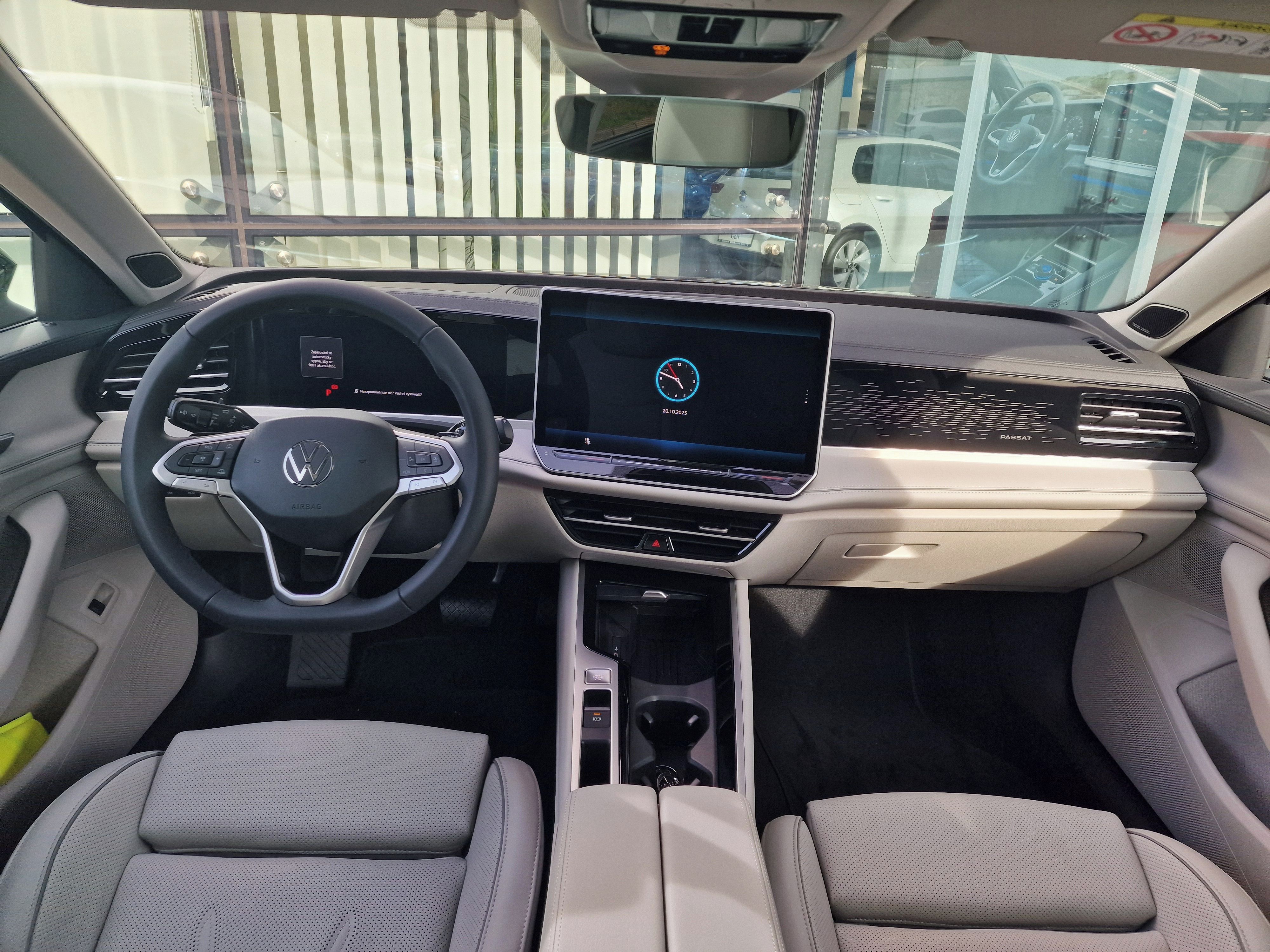 Volkswagen Passat, 2.0 TDI 4Motion 7DSG Elengace - fotka 4