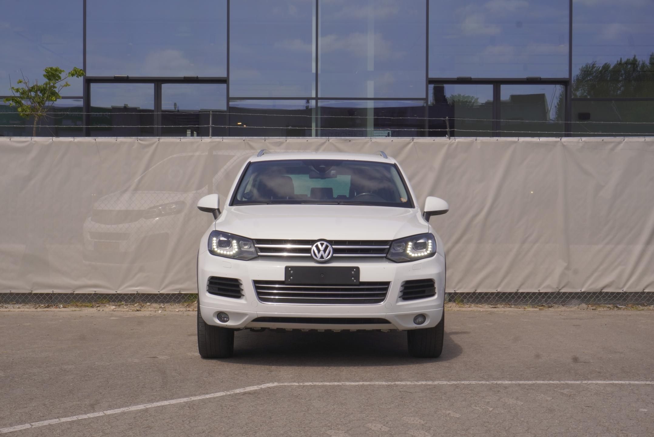 Volkswagen Touareg, 3,6 V6 FSI  4x4 KŮŽE - fotka 4