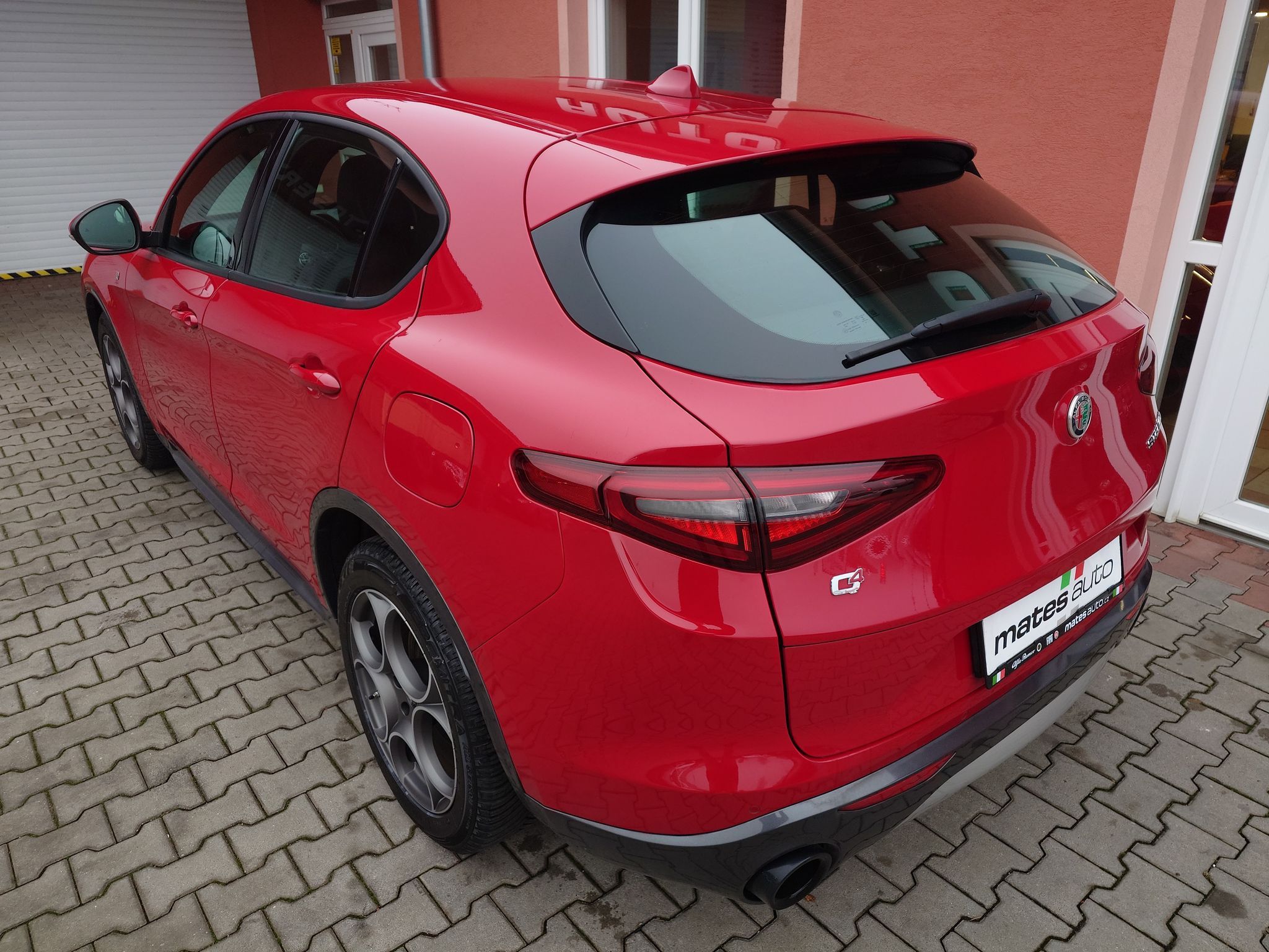 Alfa Romeo Stelvio, 2.0 Ti 206 kW - fotka 3