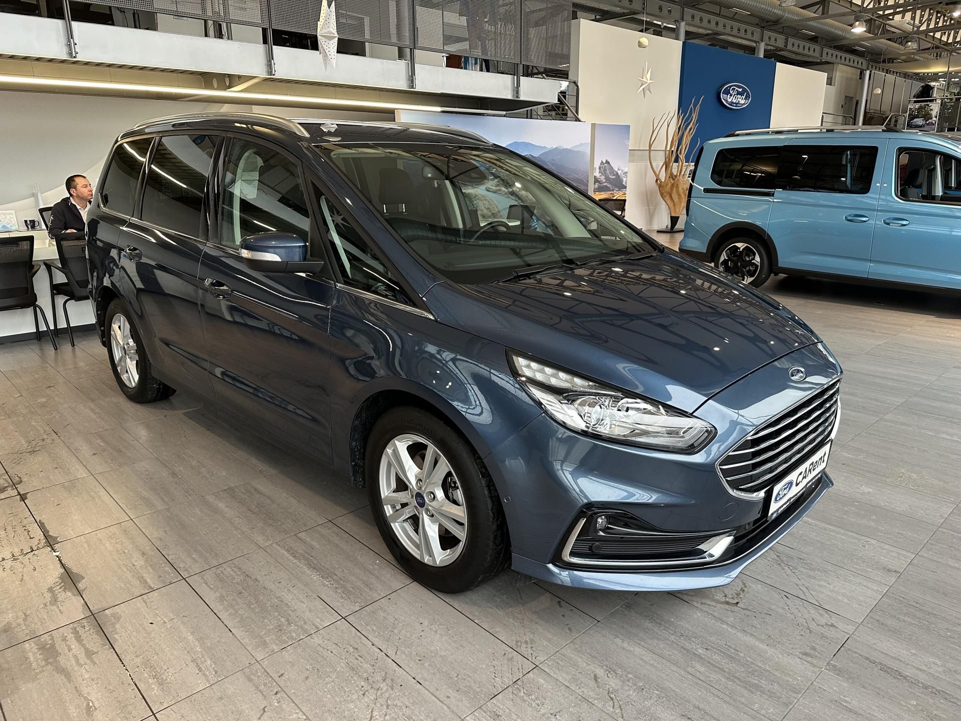 Ford Galaxy, Titanium 2.5i HEV 190k aut. - fotka 3