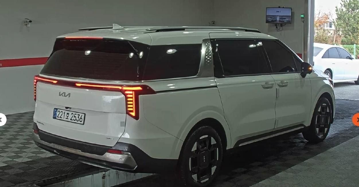 Kia Carnival, 1.6-HEV-9MÍST-VŮZ NA CESTĚ - fotka 5