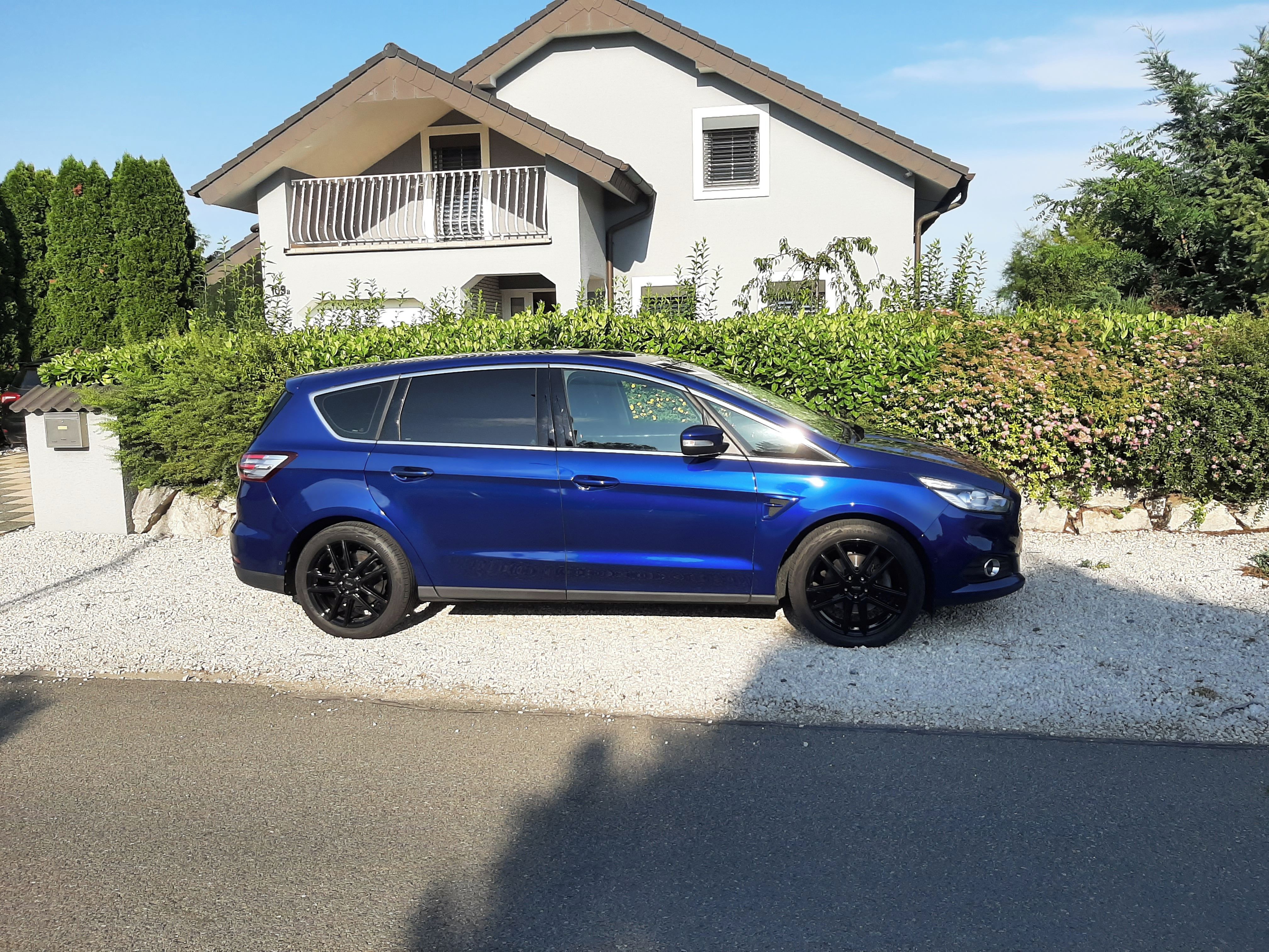 Ford S-MAX, Titanium 2.0tdci 132kw - fotka 4