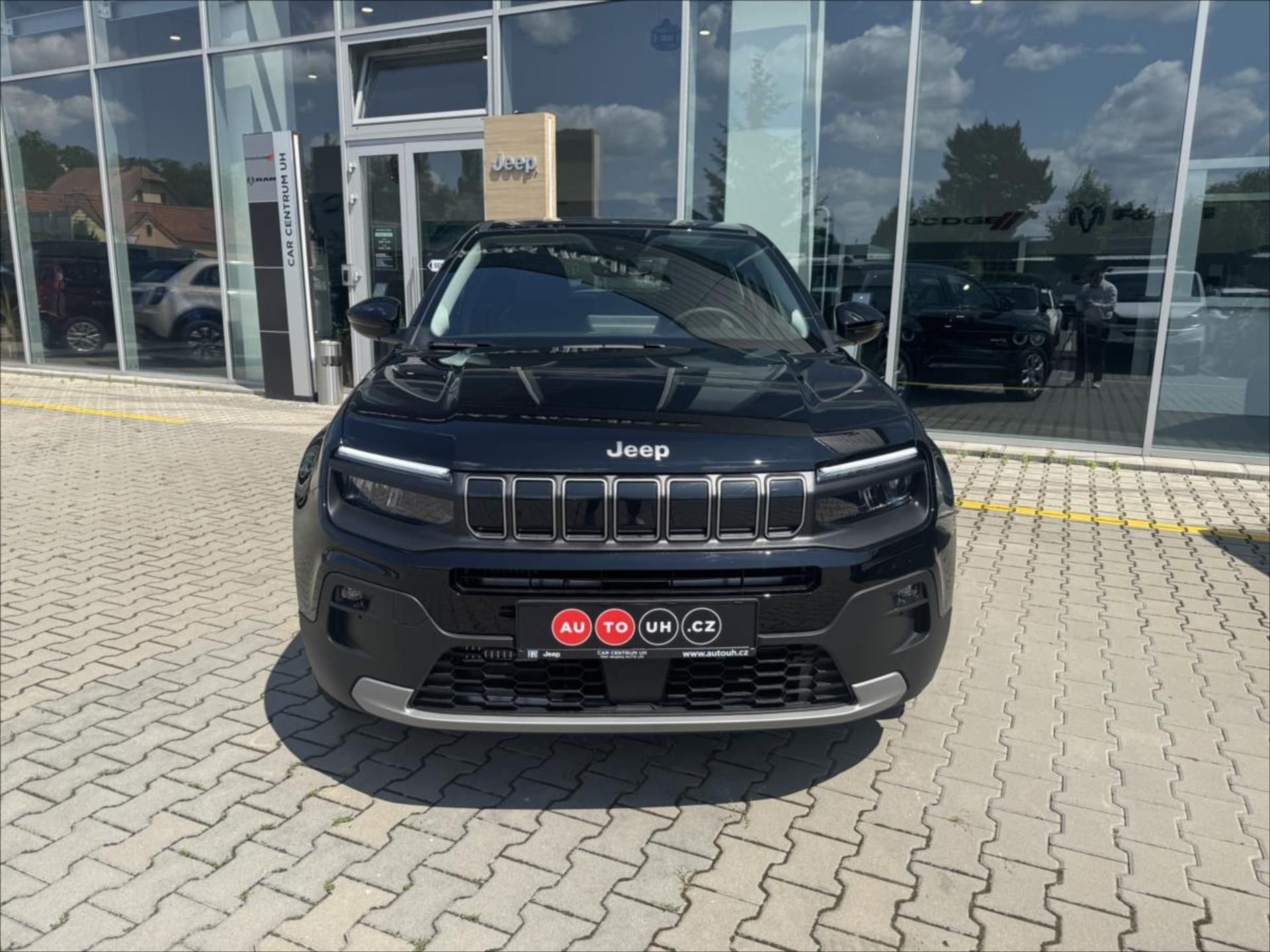 Jeep Avenger, 1,2 Turbo e-Hybrid  Altitude - fotka 2
