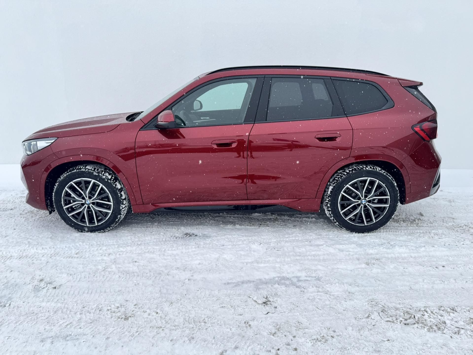 BMW X1, X1 sDrive20i - fotka 4