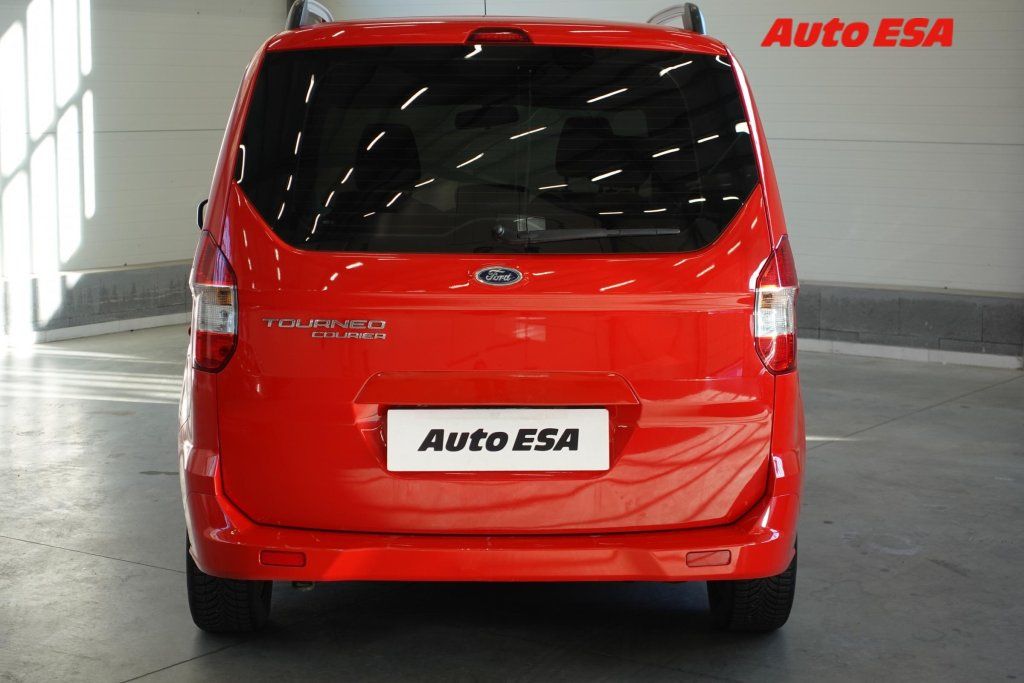 Ford Tourneo Courier, 1.5TDCi,2.maj,ČR - fotka 5