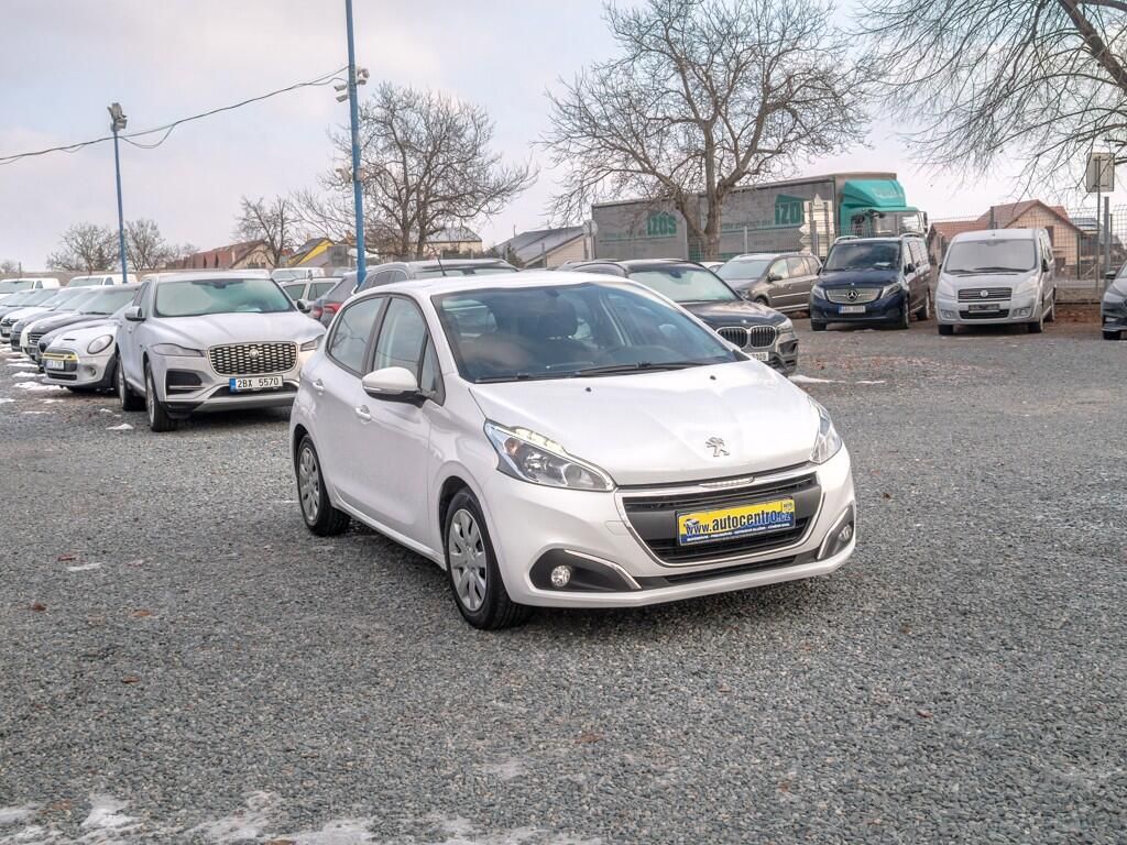 Peugeot 208, ČR 1.6HDI 55KW – PO SERVISU - fotka 2