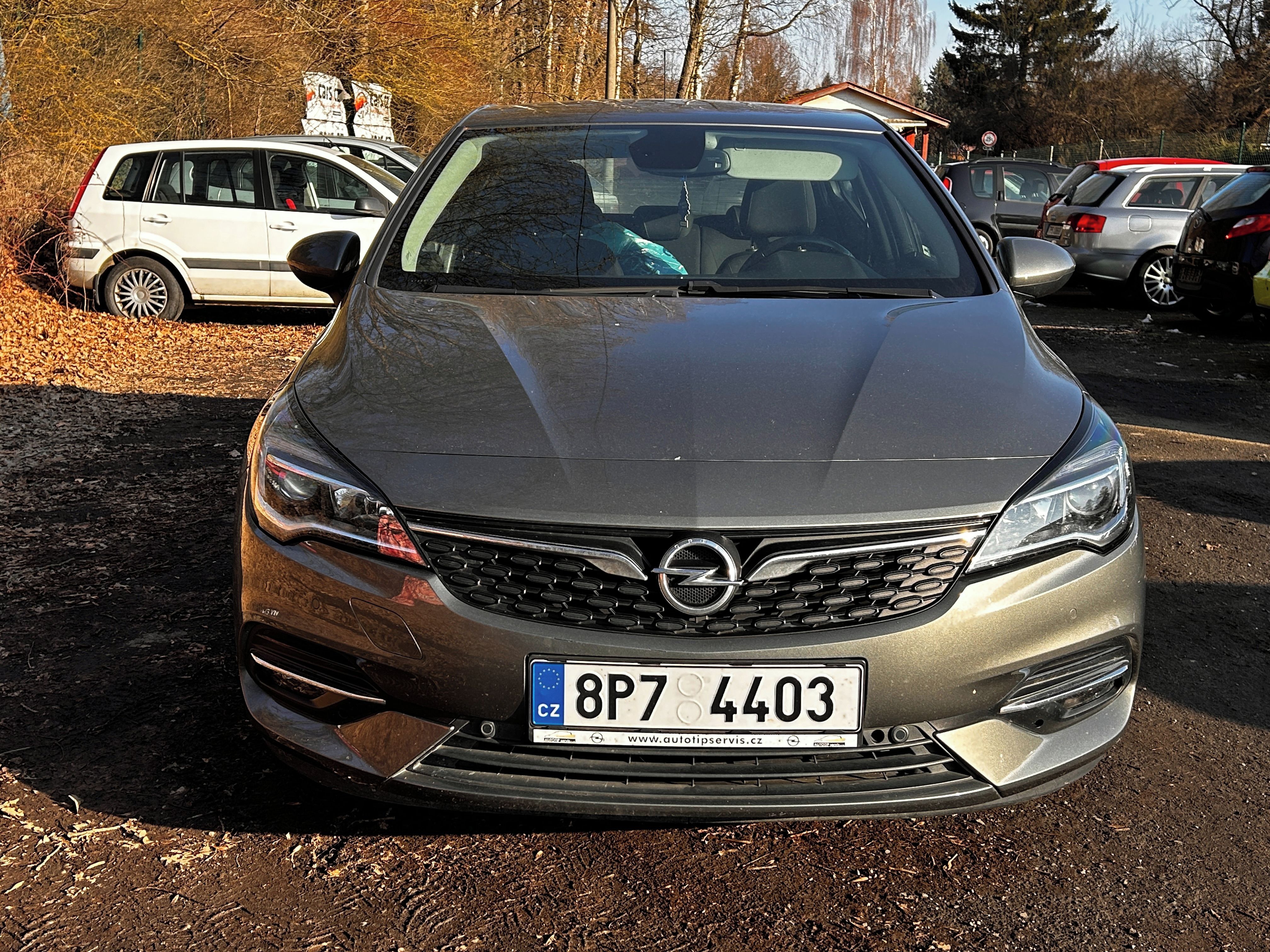 Opel Astra, 1,2i 81kW, nové v ČR - fotka 2