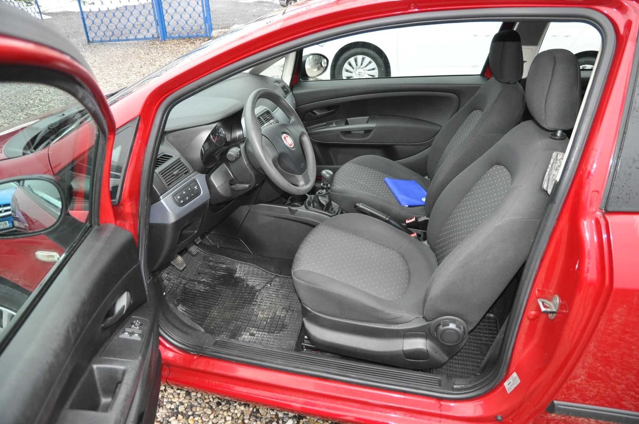 Fiat Grande Punto, 1.2i 48kW Klima 3dv. - fotka 6