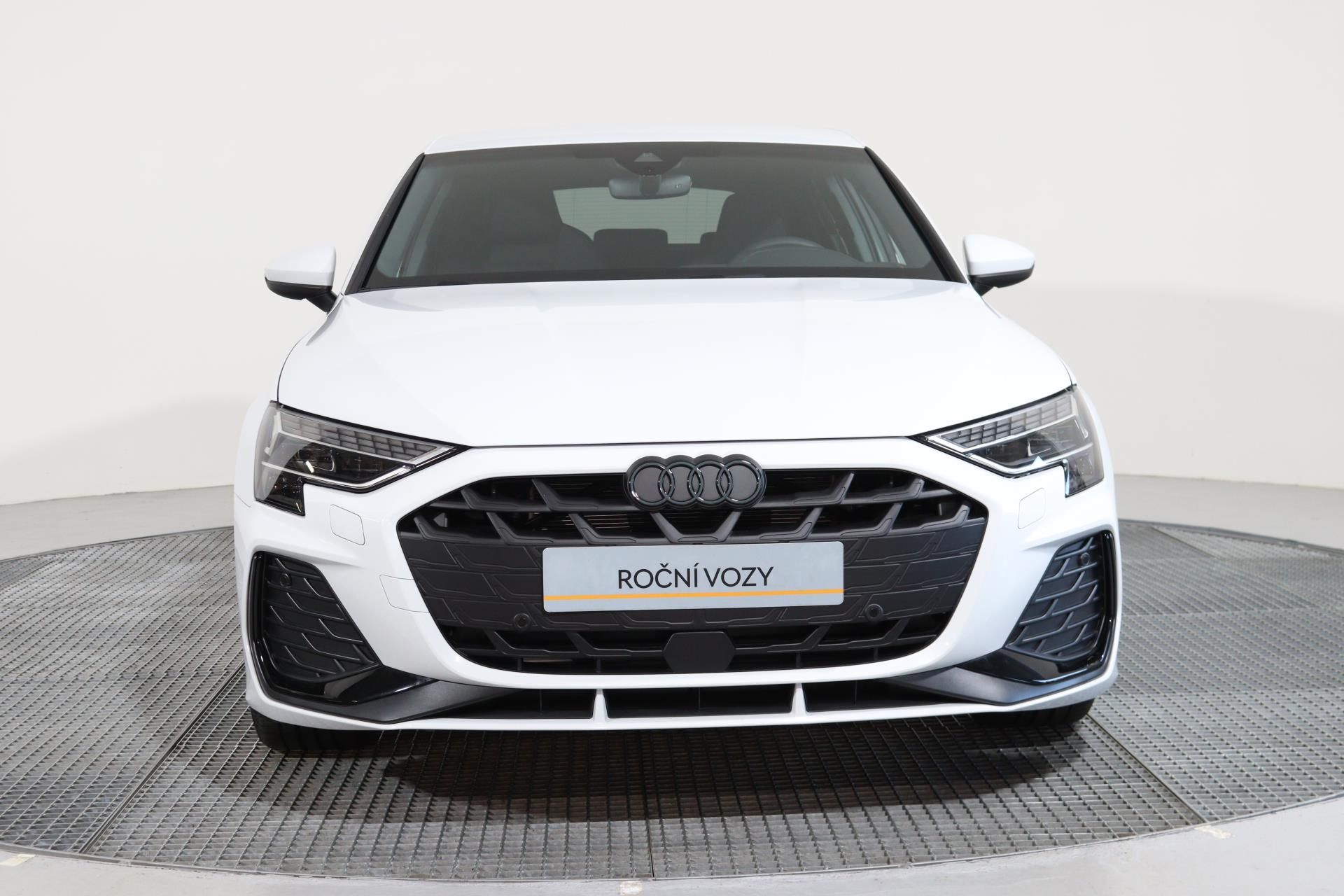 Audi A3, Spb Sline 35 TFSI Stronic - fotka 2