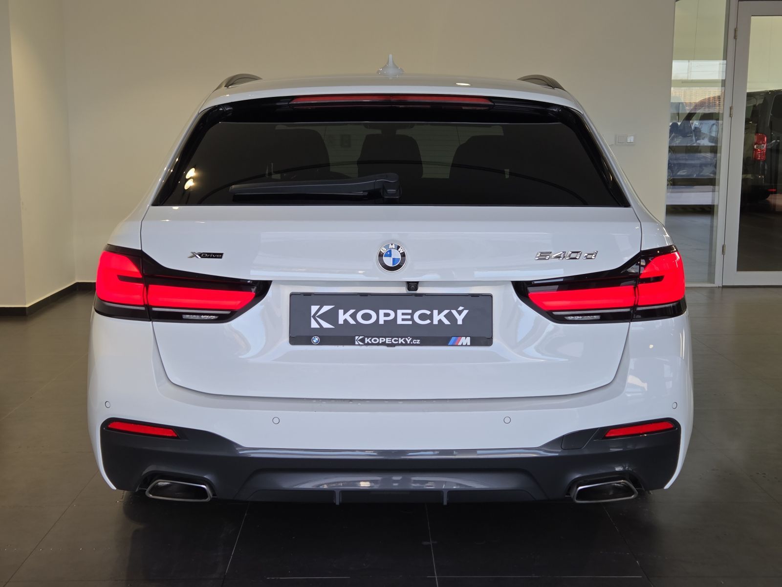 BMW Řada 5, 540d xDrive Touring M Sport - fotka 5