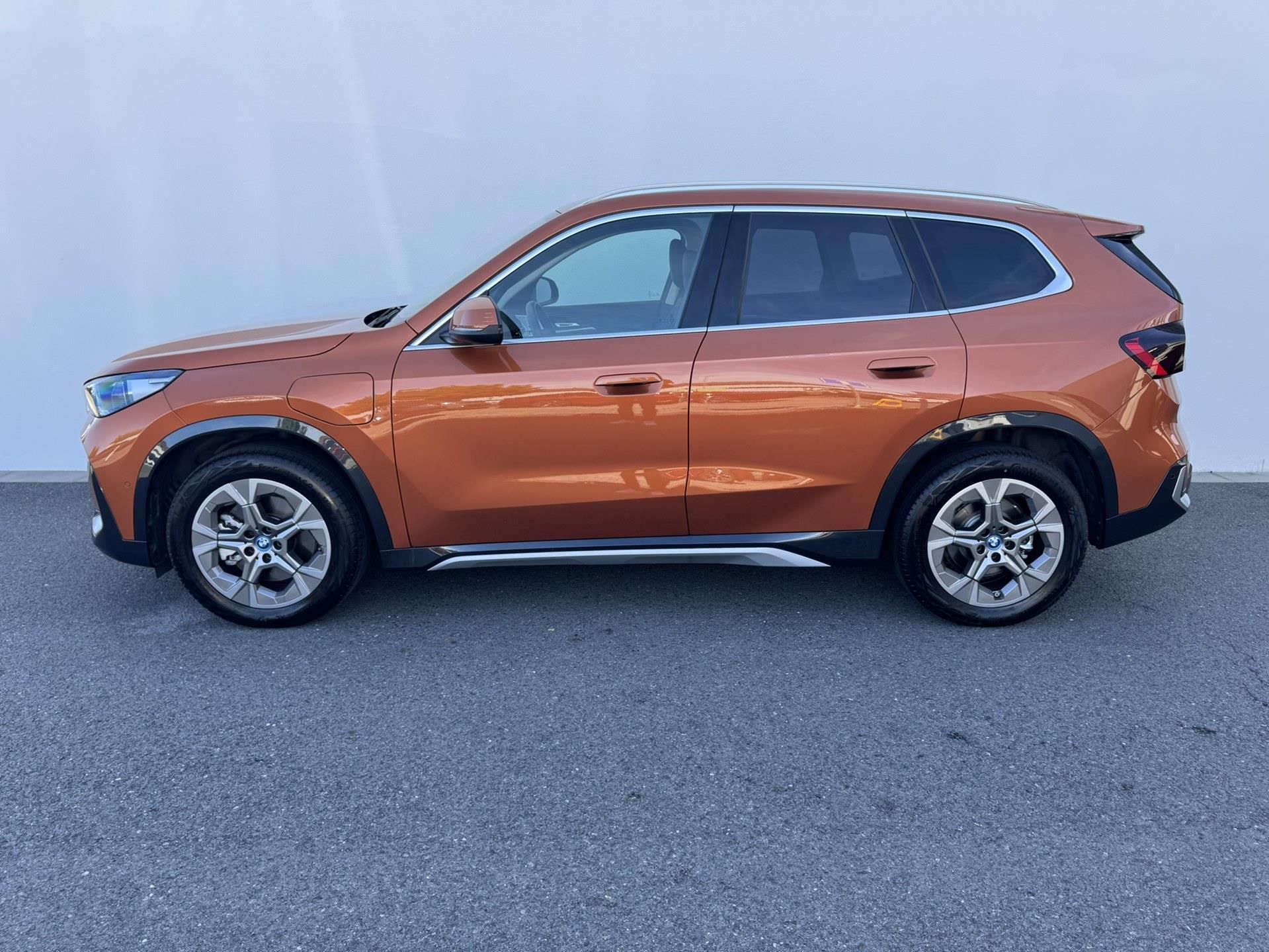 BMW X1, X1 xDrive30e - fotka 4