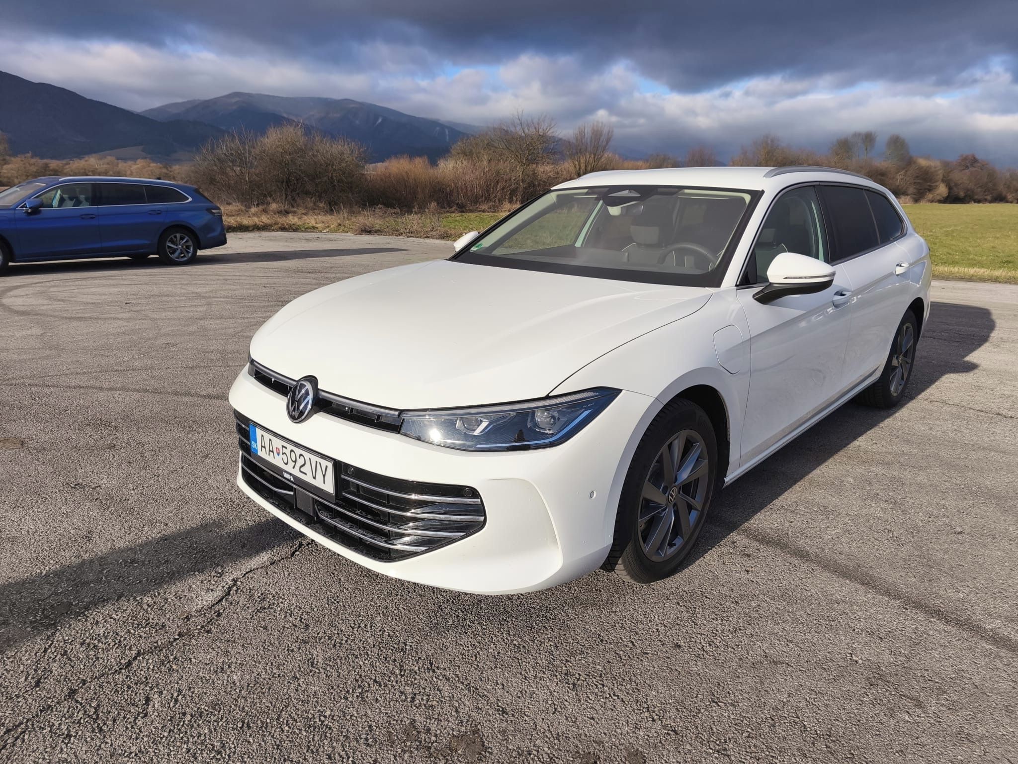Volkswagen Passat, Variant Elegance eHybrid 2025