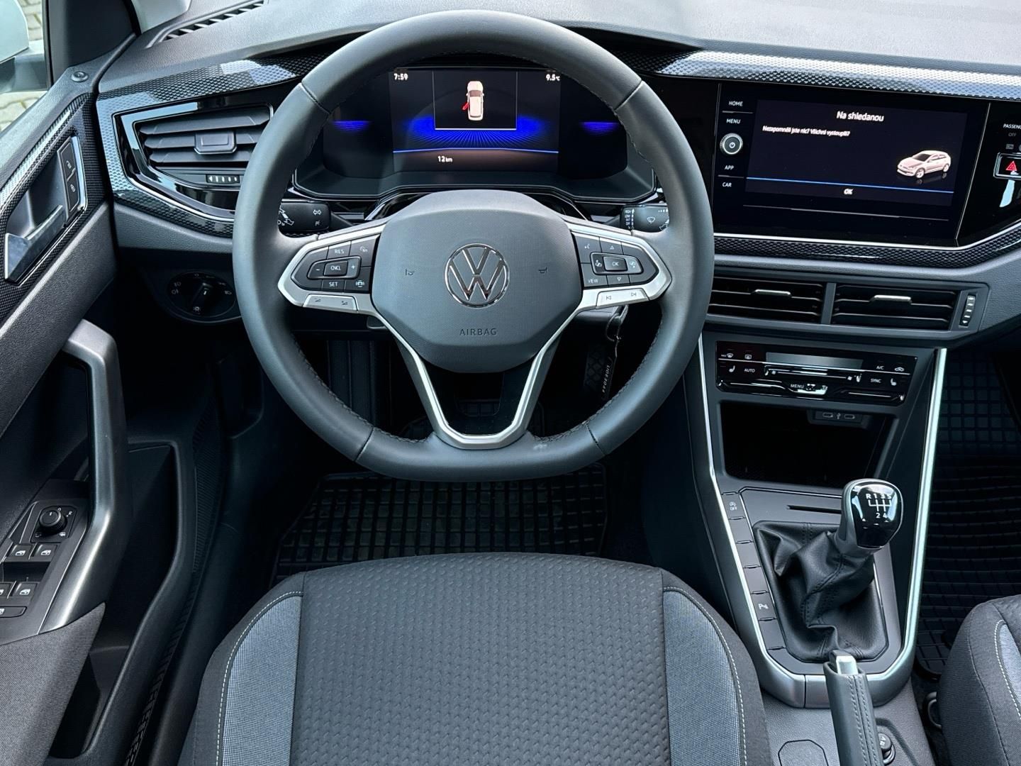 Volkswagen Polo, Life 1,0 TSI  70Kw - fotka 5