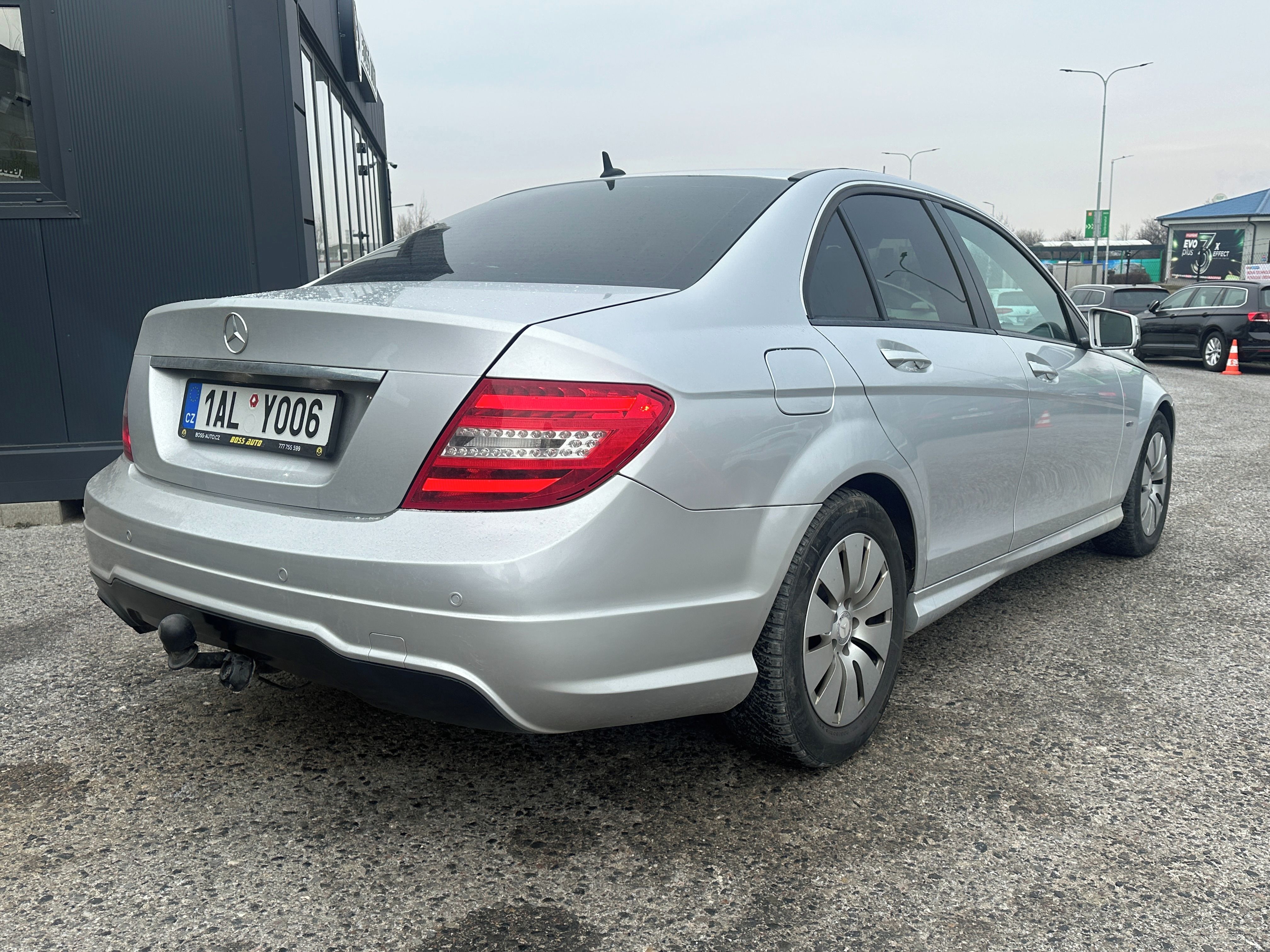 Mercedes-Benz Třídy C, Mercedes-Benz C 180 2013 - fotka 6