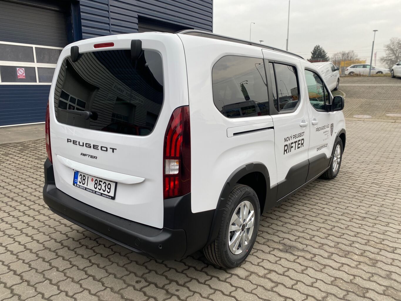 Peugeot Rifter, LONG ALLURE BlueHDi 130 EAT8 N - fotka 5